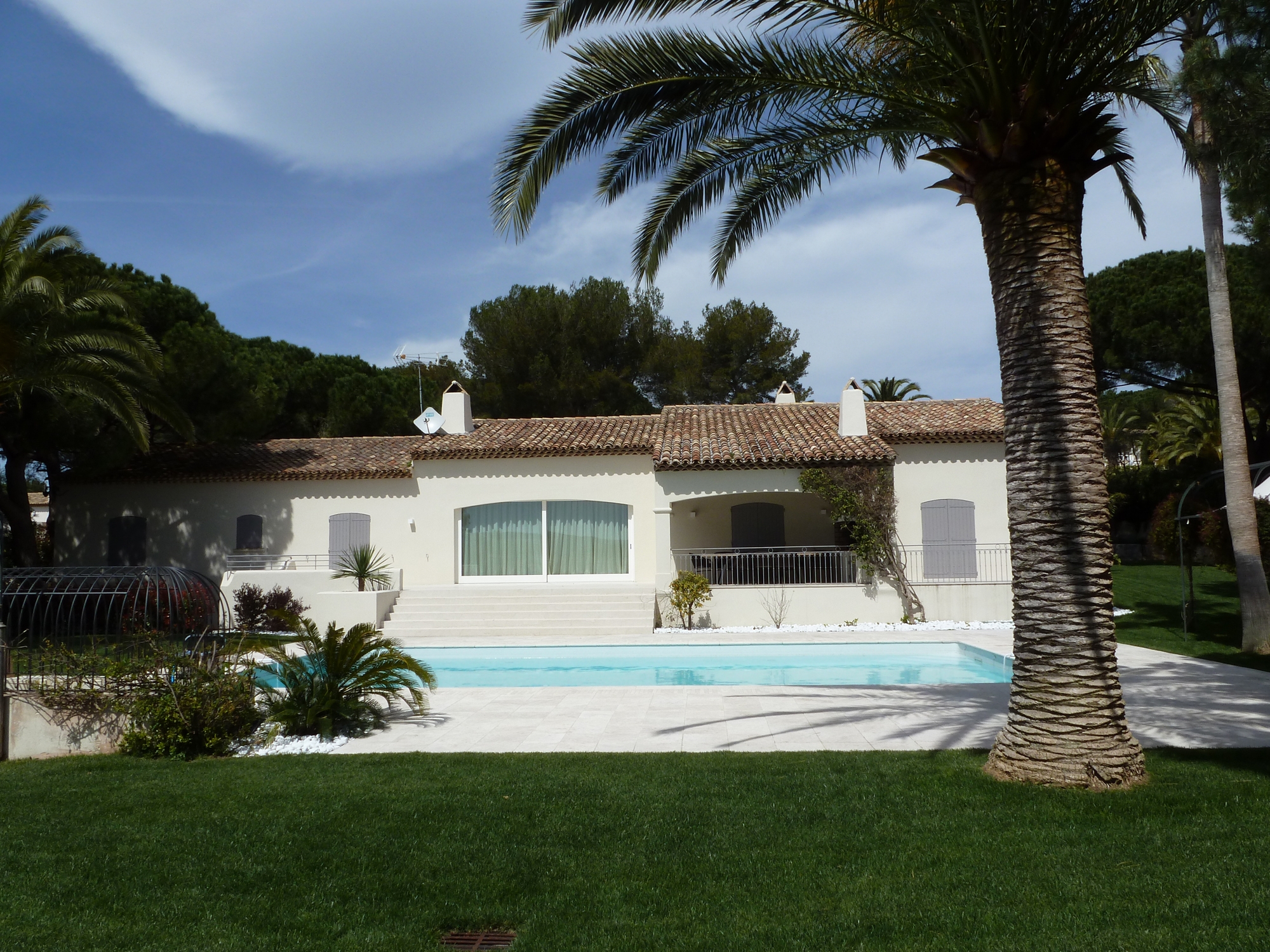 Read about project Private villa in the 'La Capilla' in Saint-Tropez
