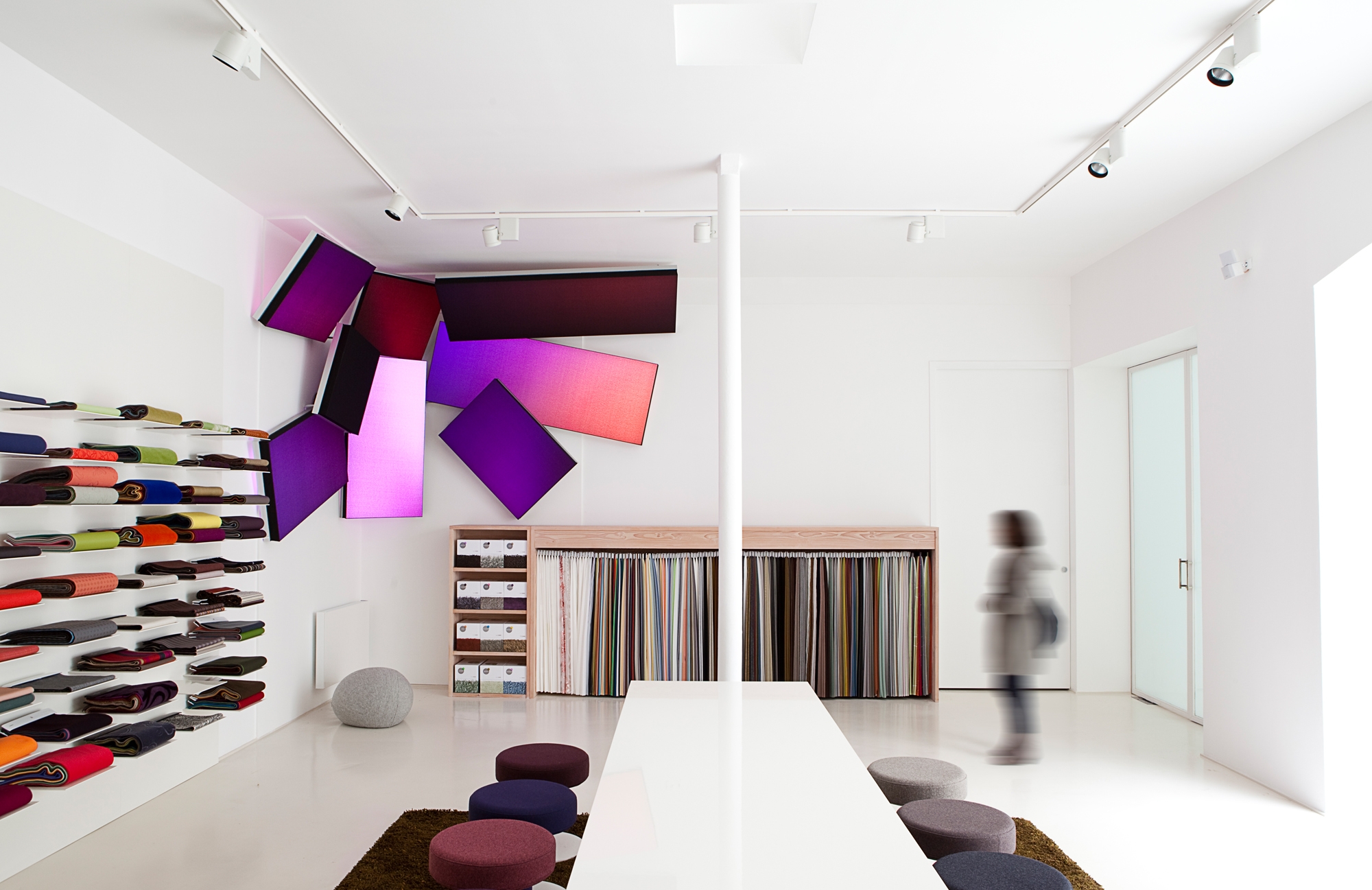 Lire à propos du projet Kvadrat Showroom Paris - See what you’ve made me do