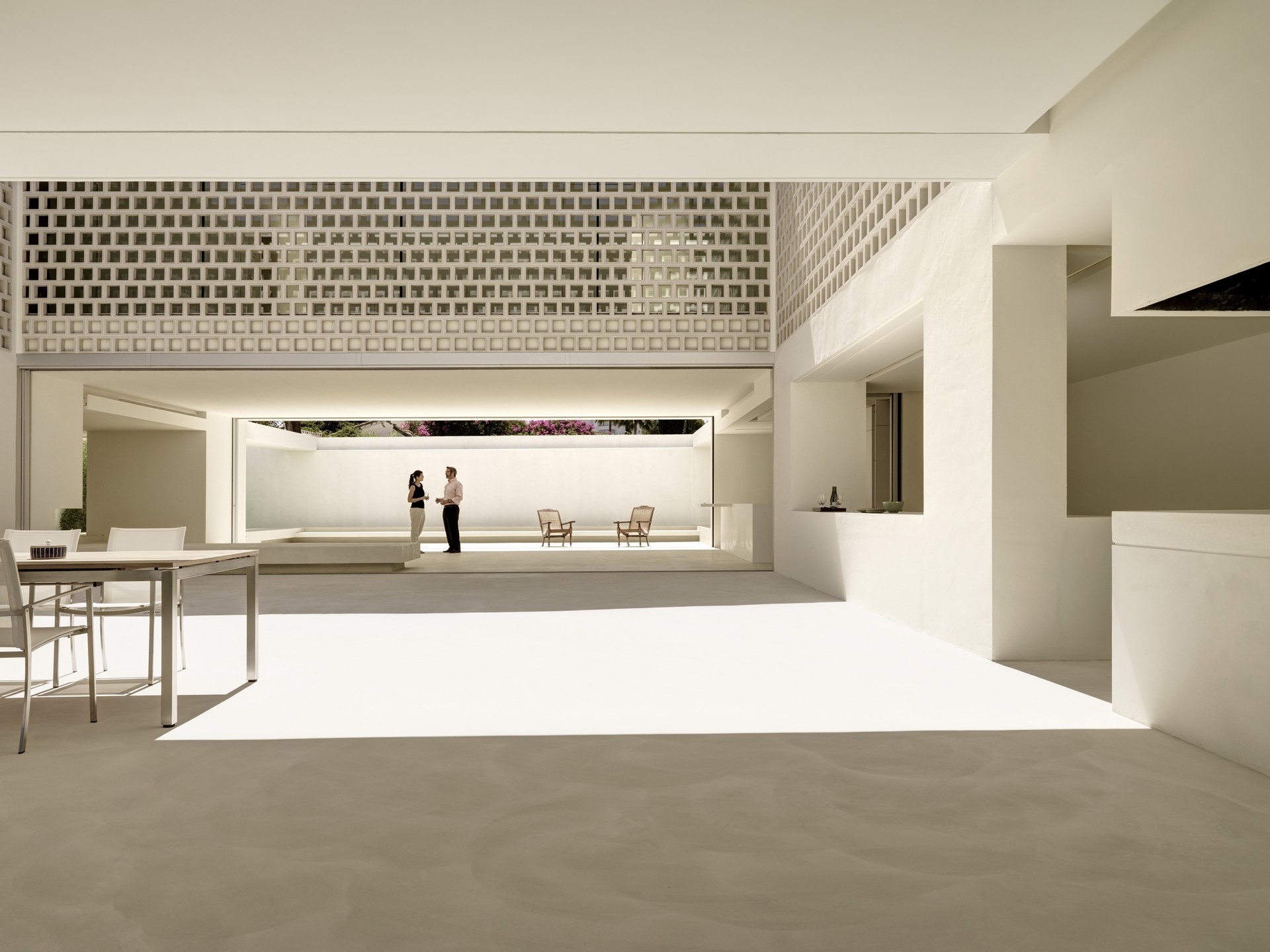 Read about project Los Limoneros | House over a garden