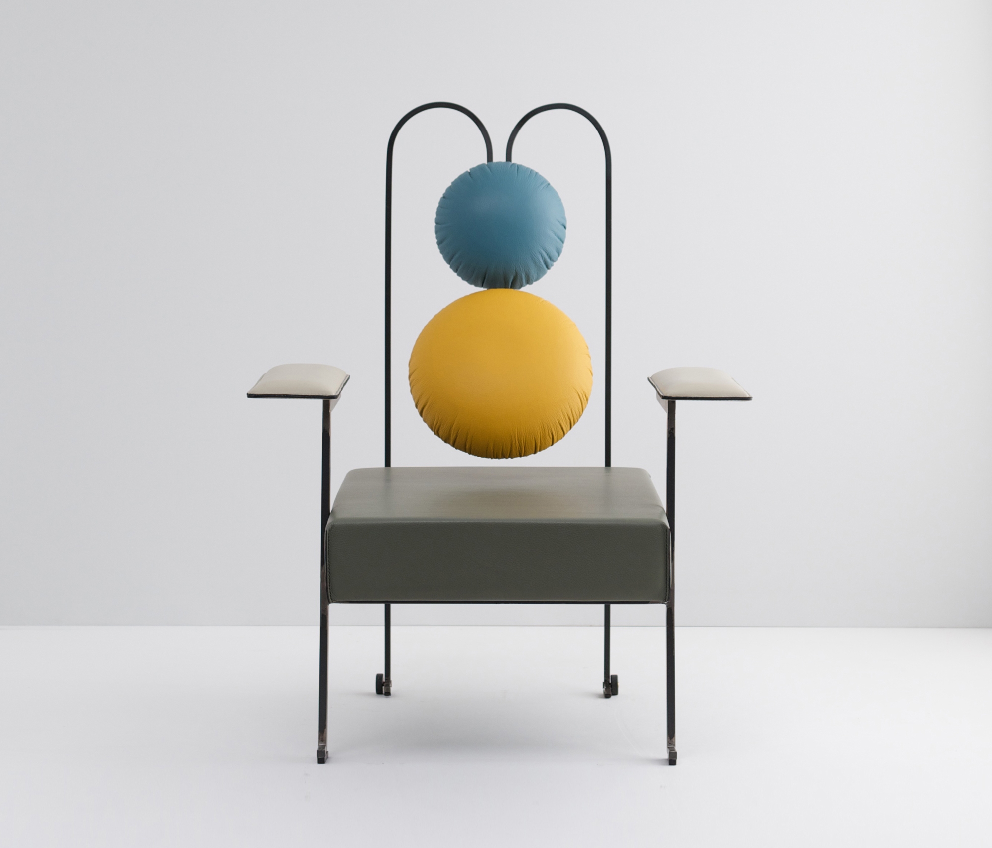 Read about project BIS Lounge chair
