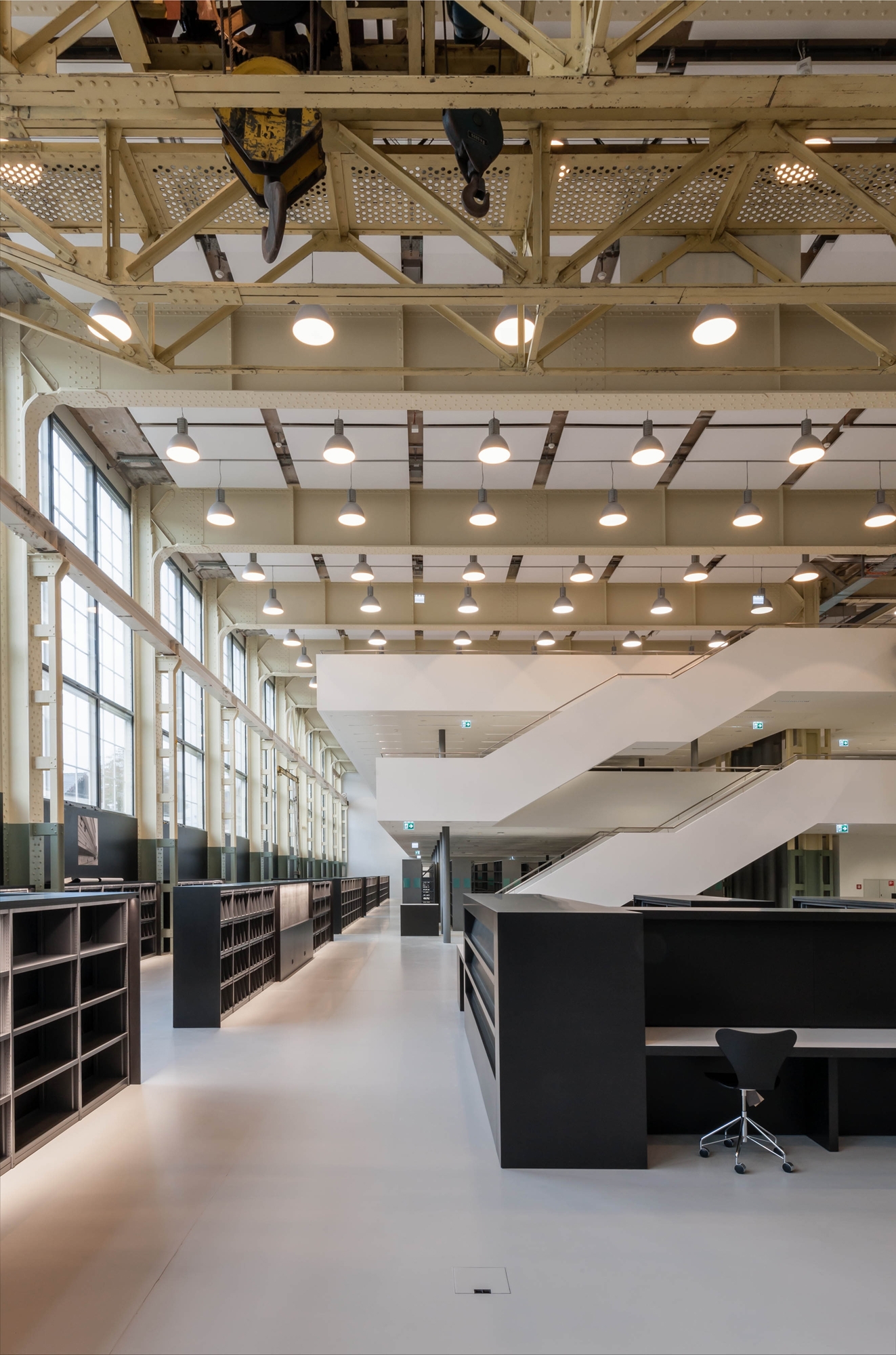 Lees oor projek Halle 87 (Library)