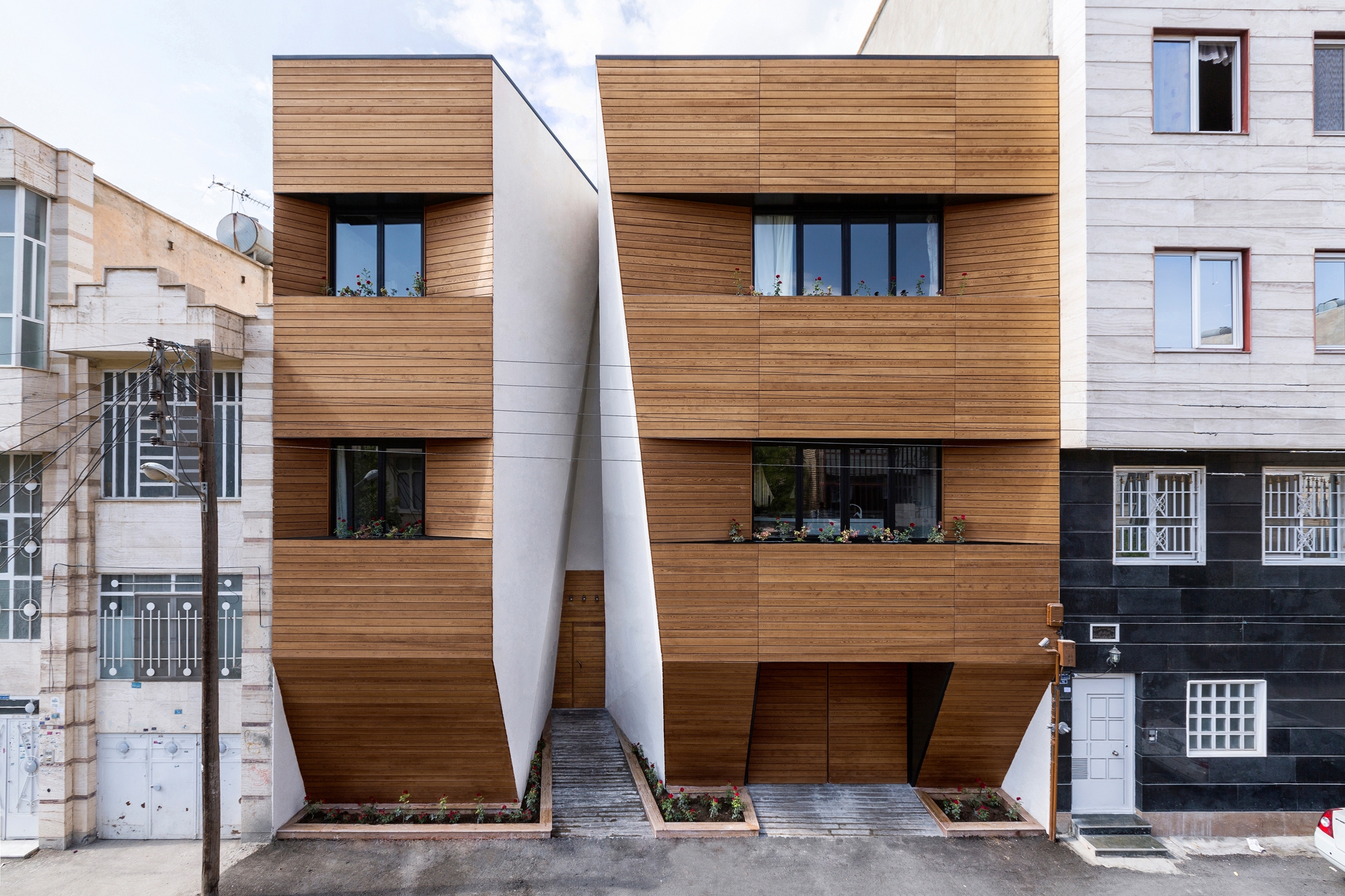 Read about project Afsharian's House