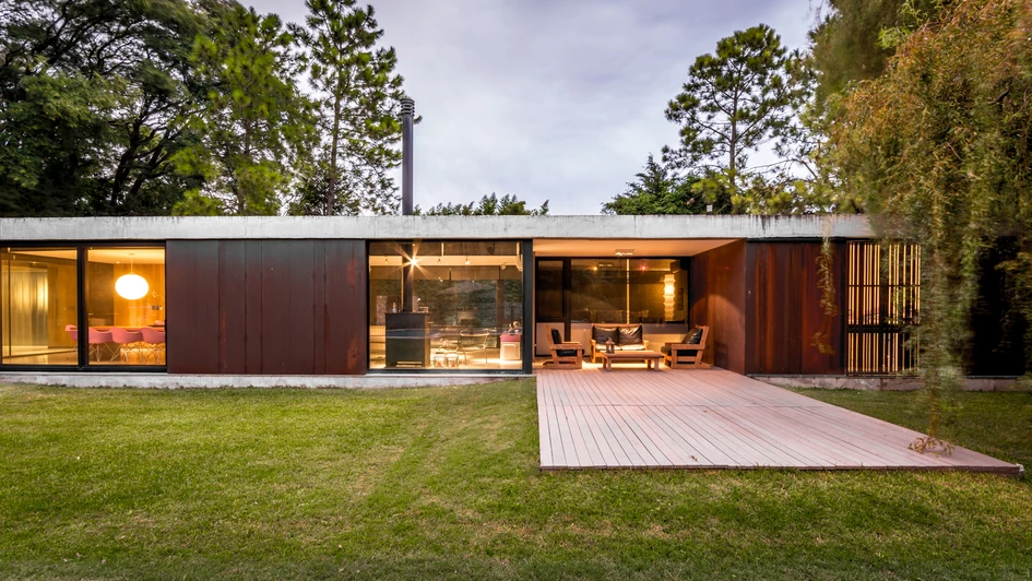 Linear House – Discover project by Roberto Benito Arquitecto | Architonic