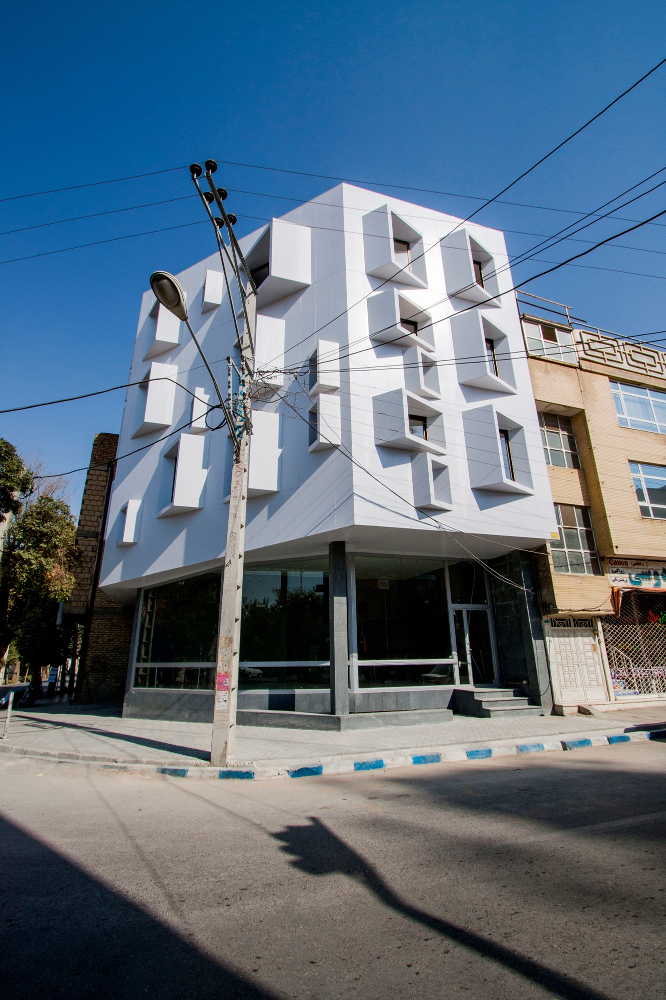 Leggi sul progetto A Beveled Building