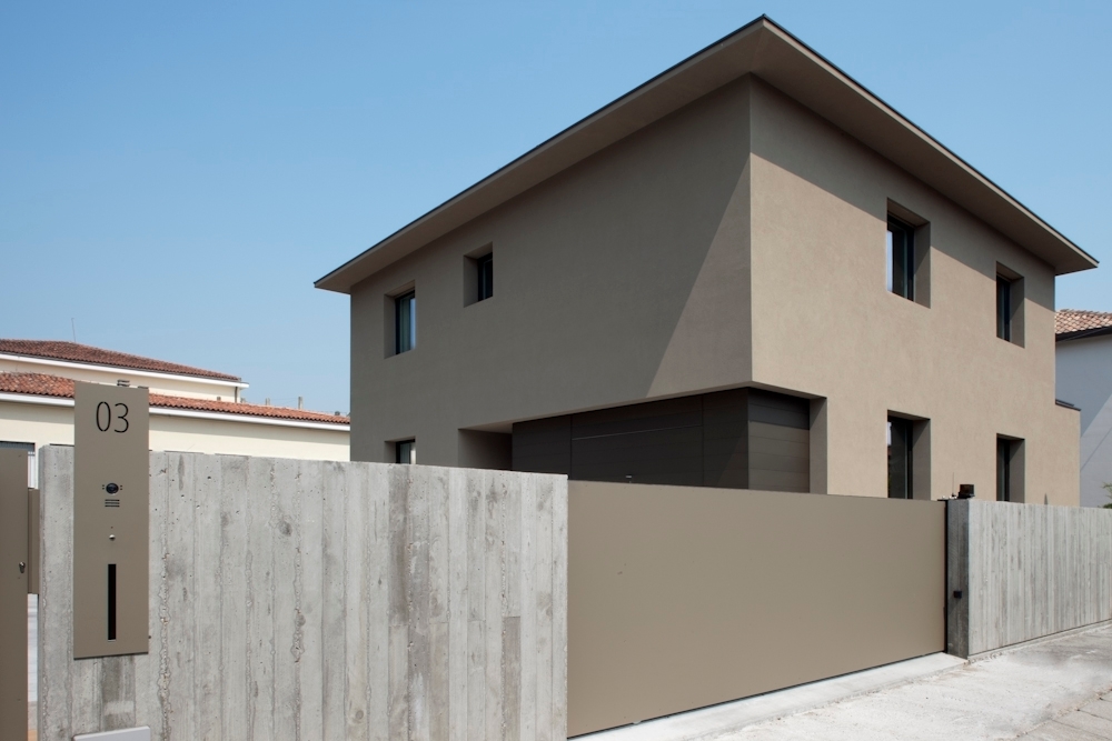 Read about project House 028