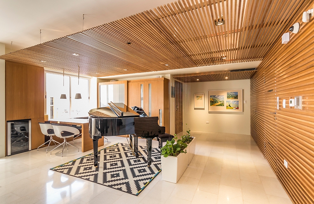 Leer sobre el proyecto Grand Europa Apartment: The 3 rhythm house