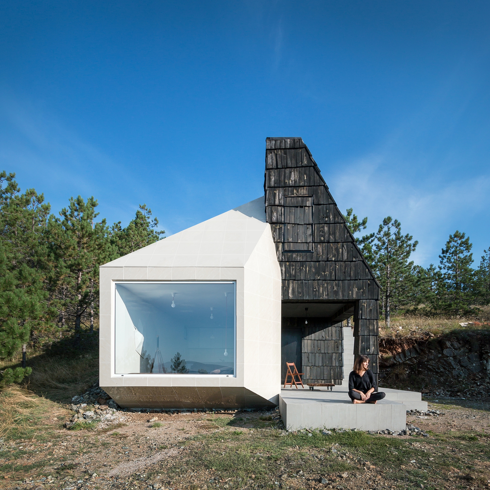 Read about project House in Divcibare