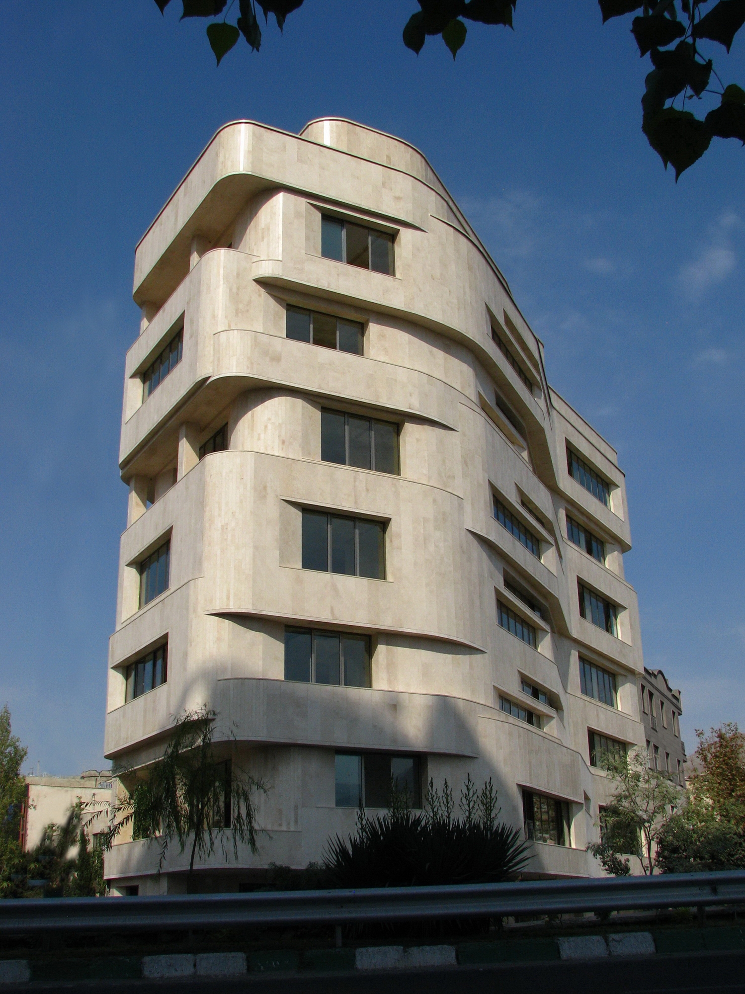 Read about project Niayesh Office Building