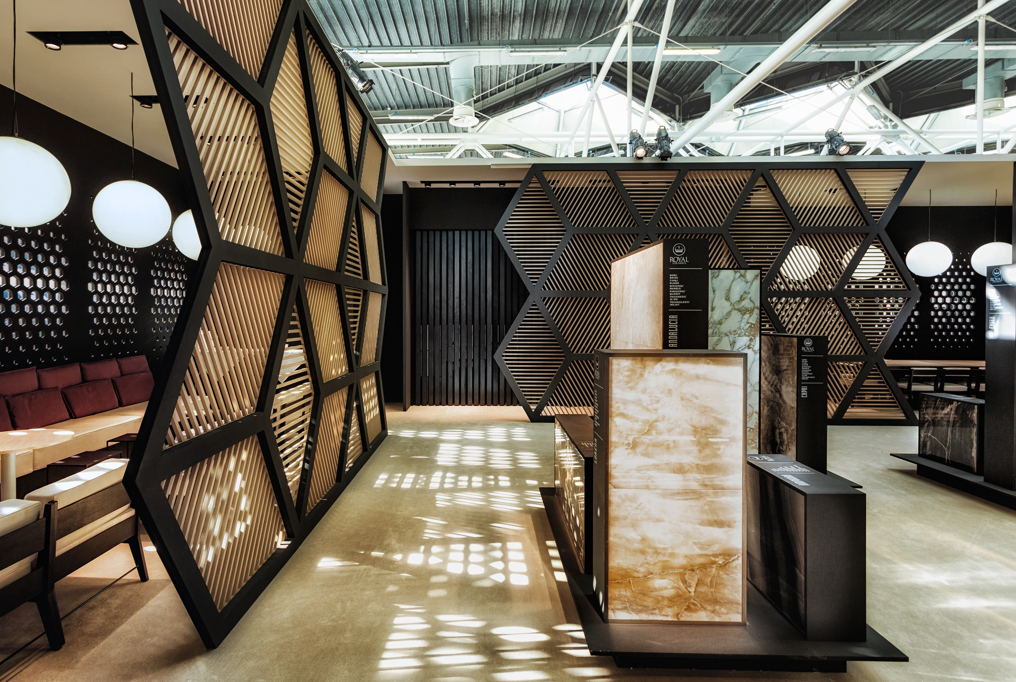 Lire à propos du projet Royal Ceramica