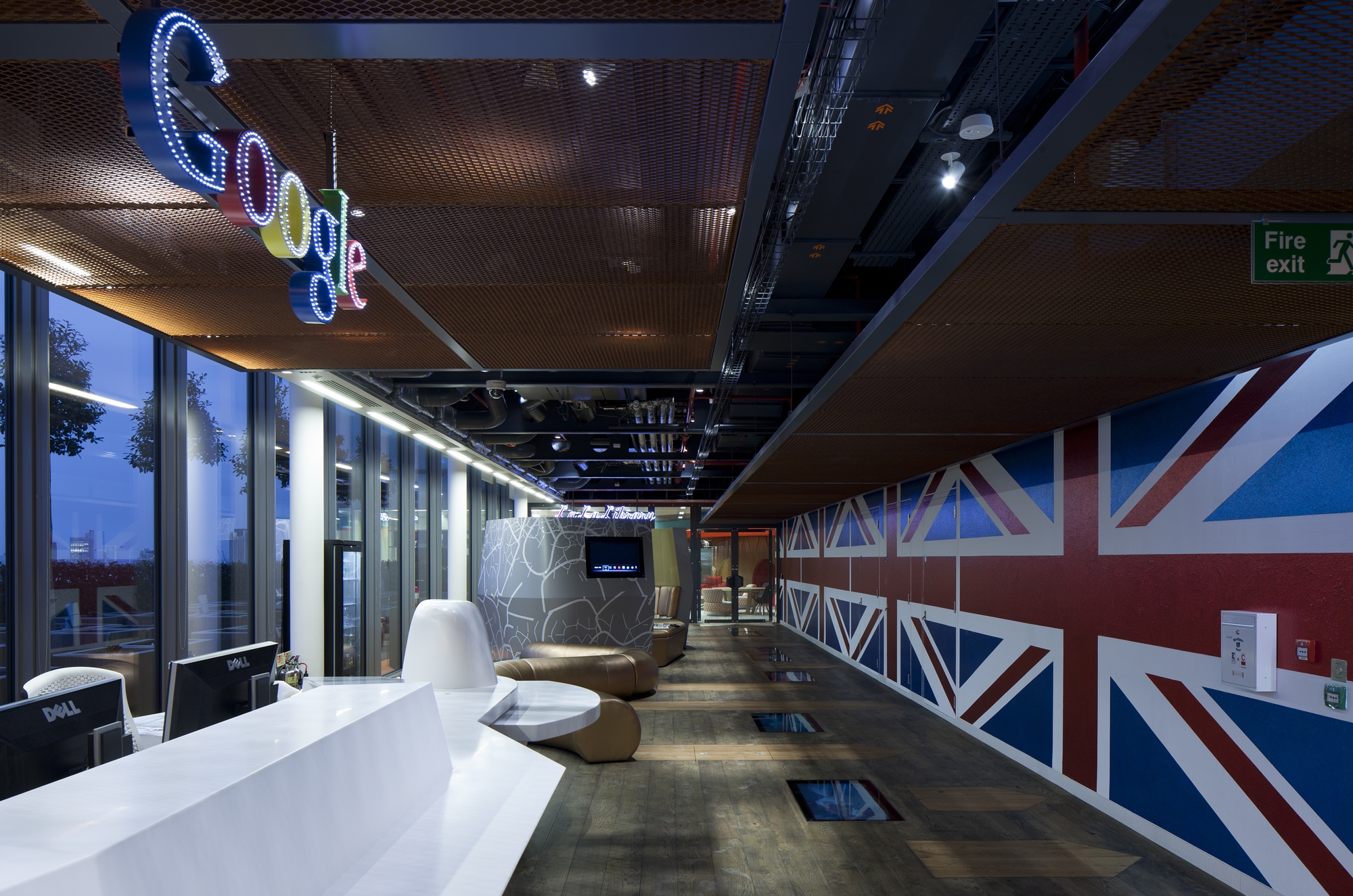 Lees oor projek Google Super HQ