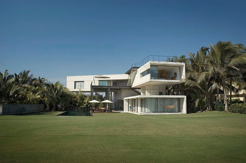Leggi sul progetto La Caracola seashore house