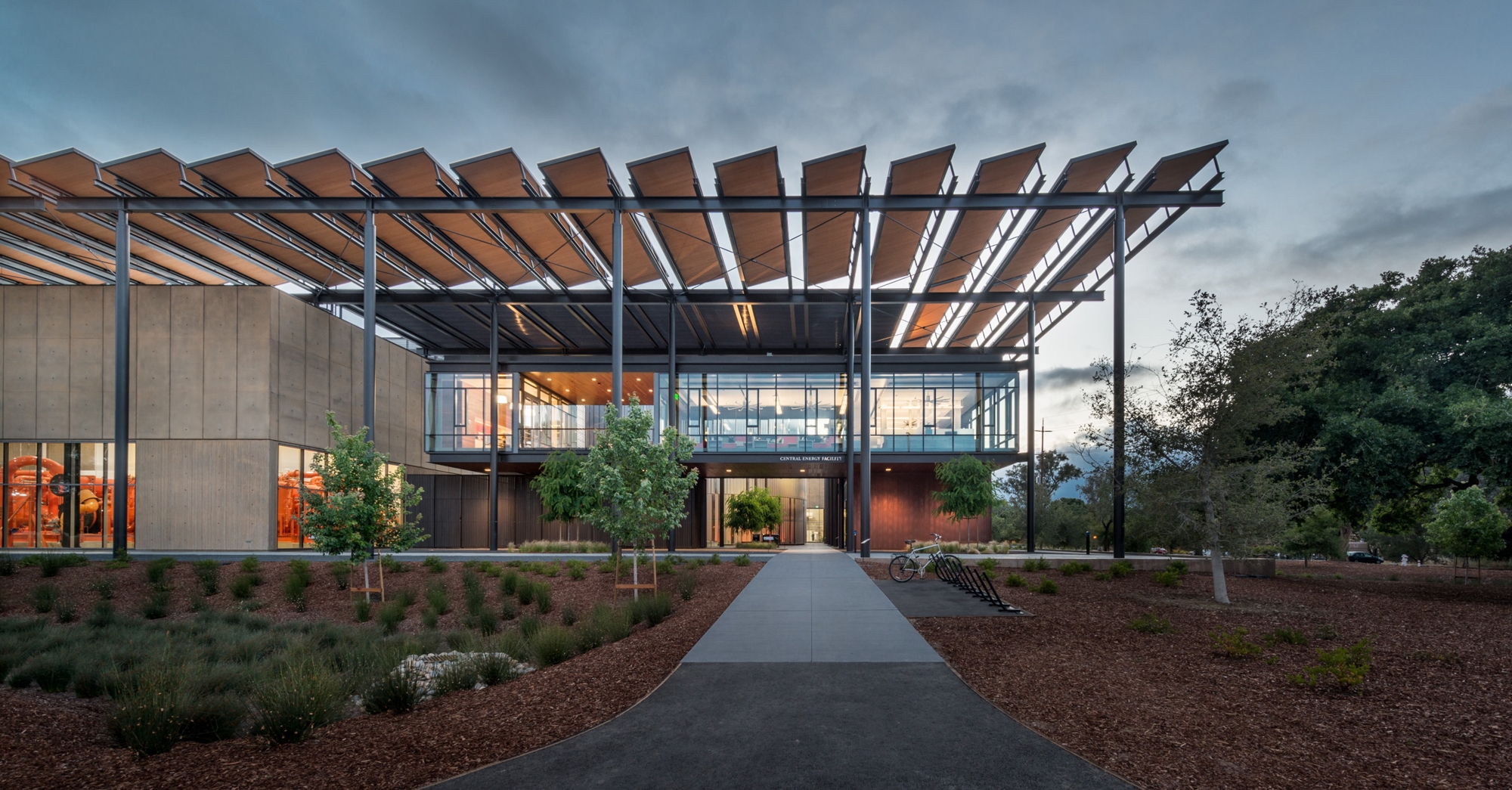 Lees oor projek Stanford University, Central Energy Facility