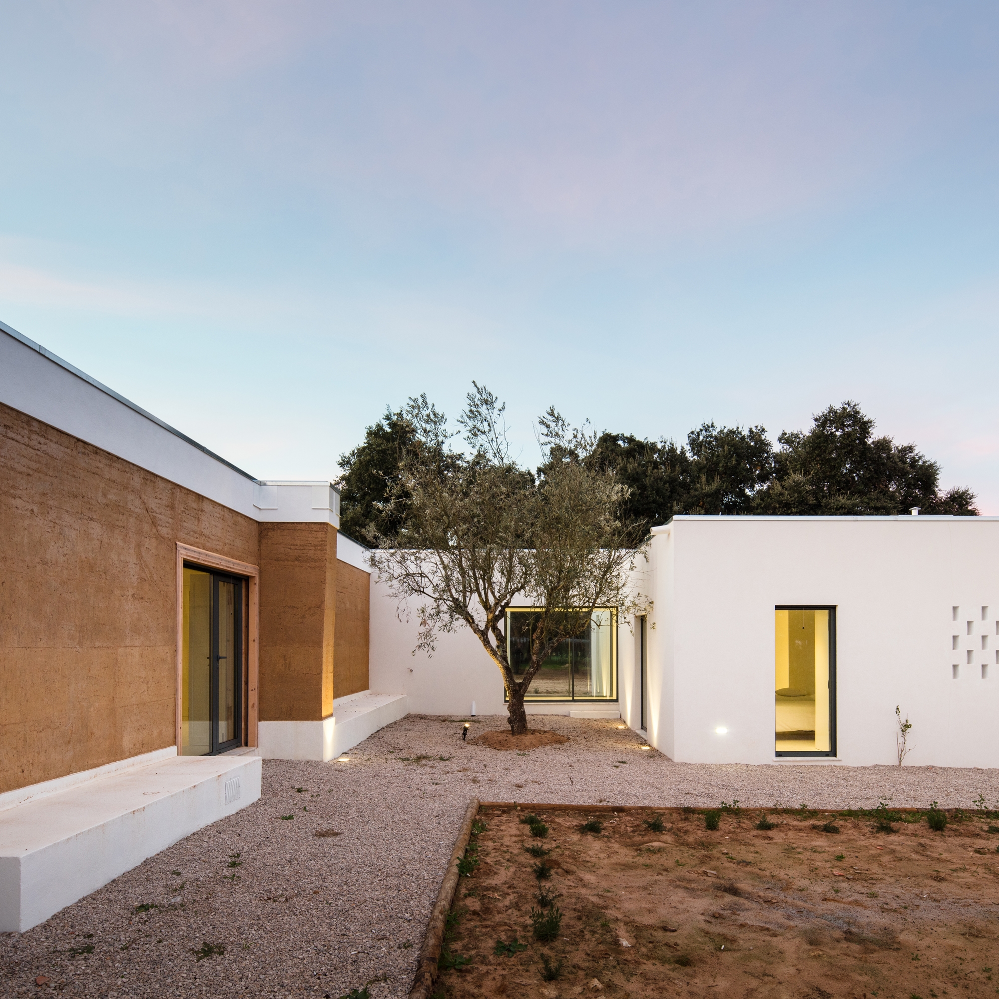Read about project Vineyard House