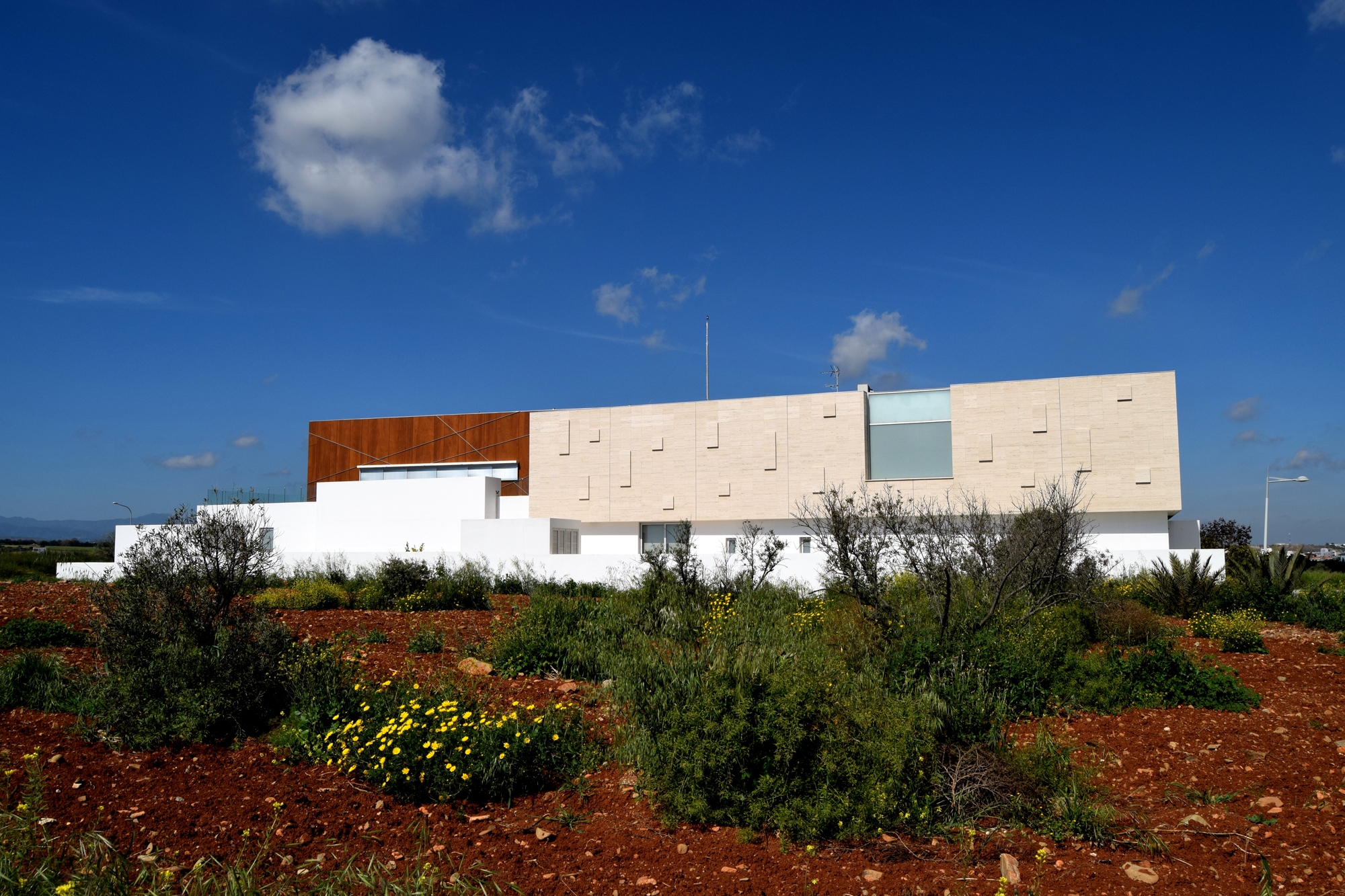 Read about project L-House