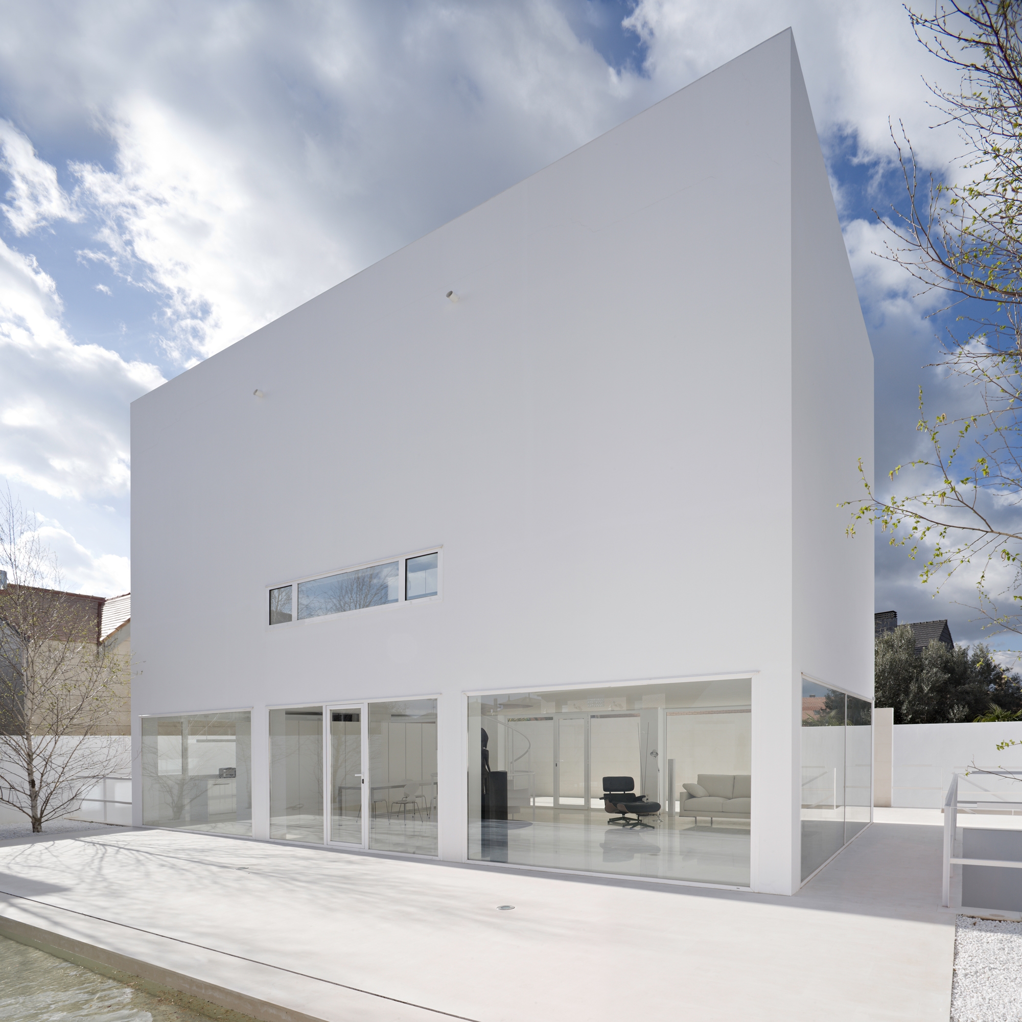Read about project Moliner House