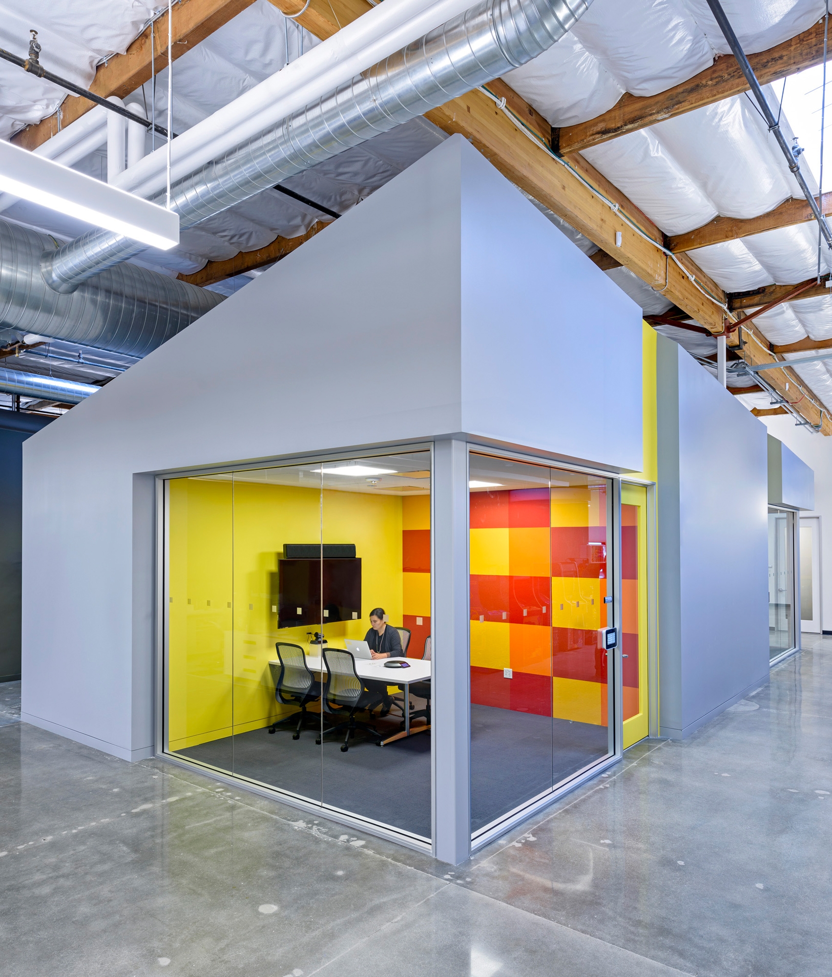 Erfahre mehr über das Projekt Bandai