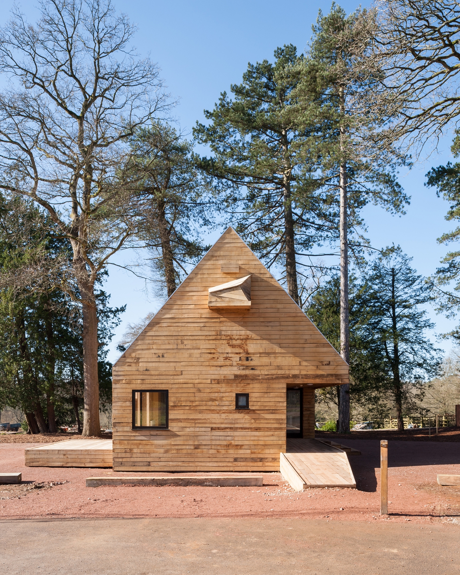 Lire à propos du projet Wolfson Tree Management Centre Mess Building