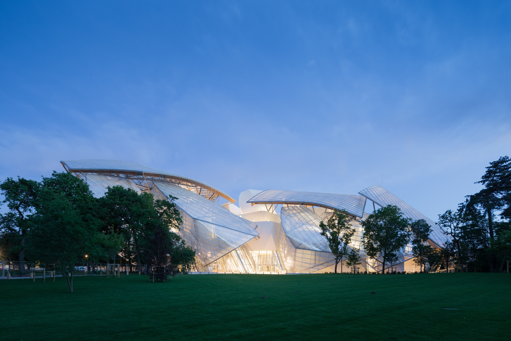 surfhermes 　Fondation Louis Vuitton Visit the Fondation - Fondation Louis Vuitton