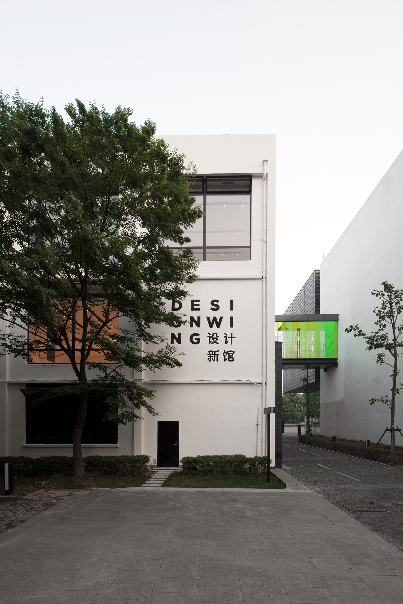 Erfahre mehr über das Projekt Design Wing at the Shanghai Museum of Glass