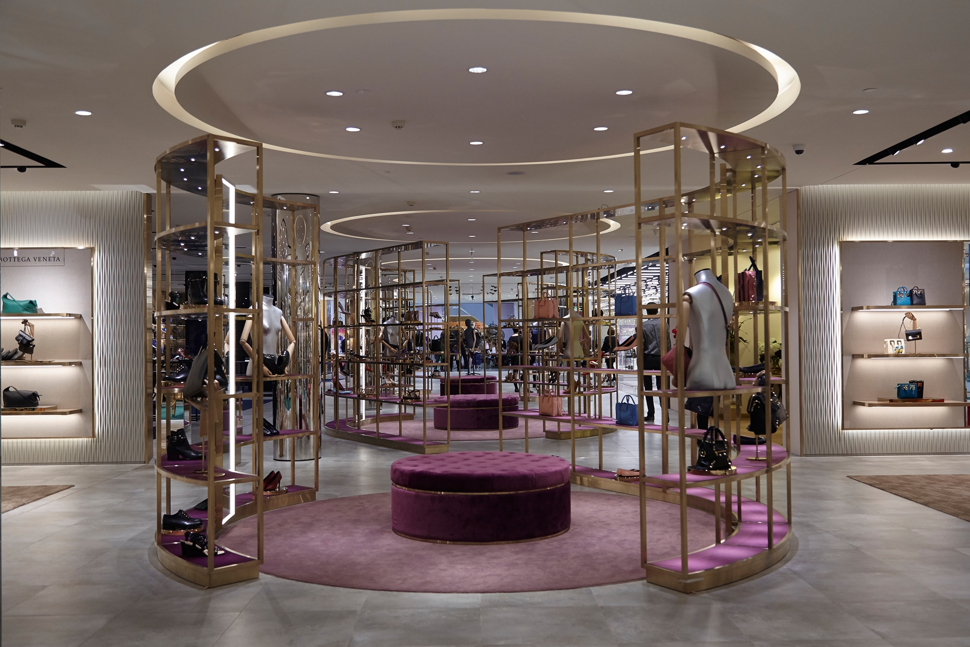 Leer sobre el proyecto Luxemporium