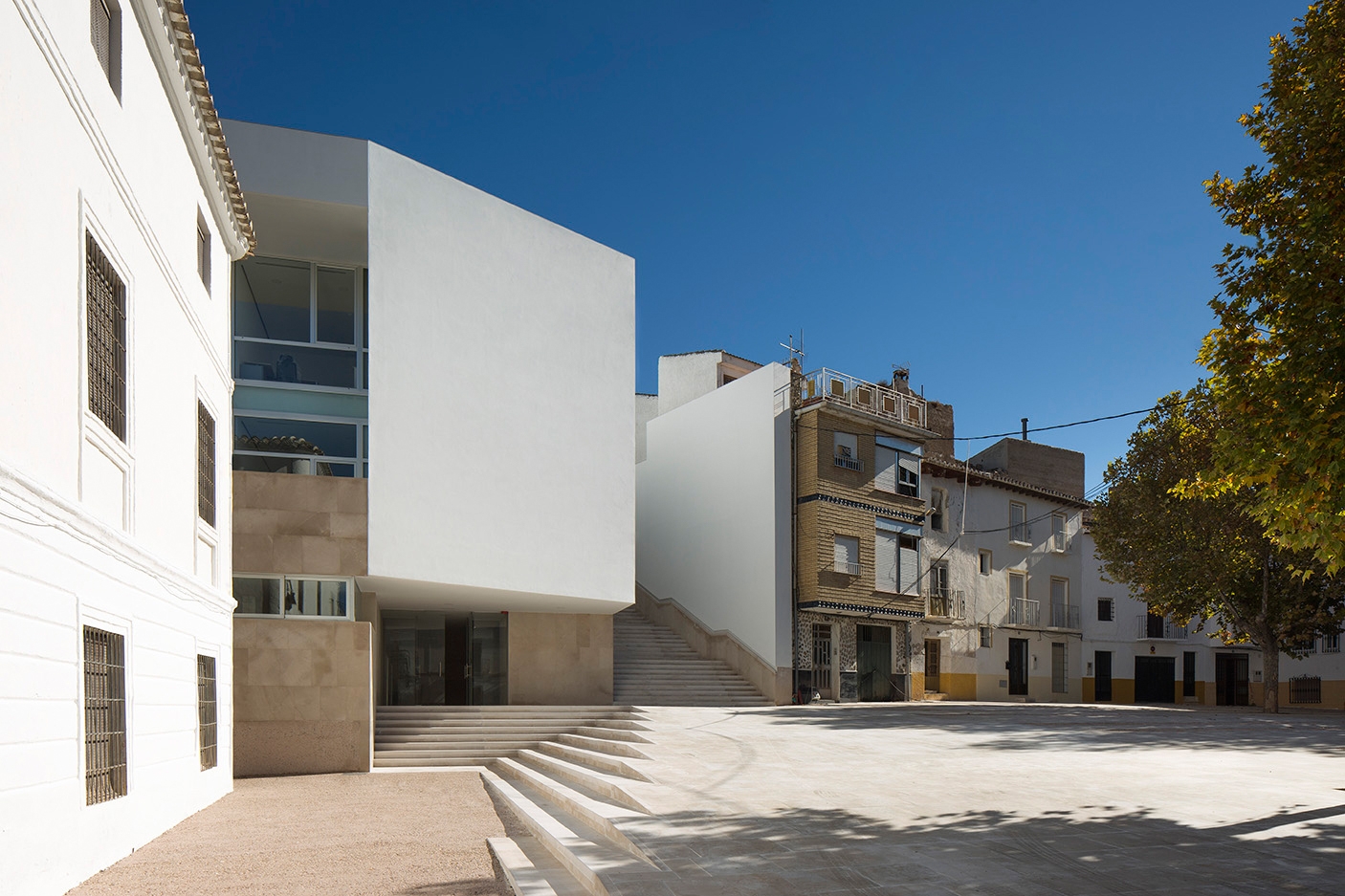 Leggi sul progetto Employment Building