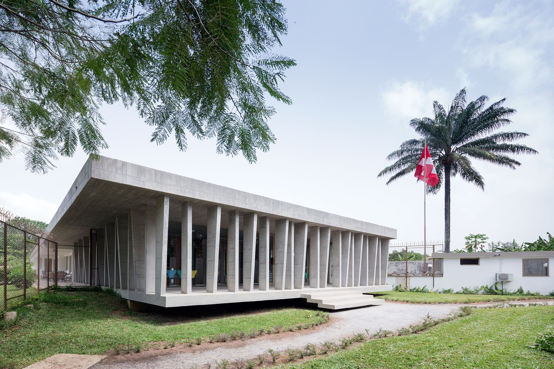 Lees oor projek The Swiss Embassy in Ivory Coast