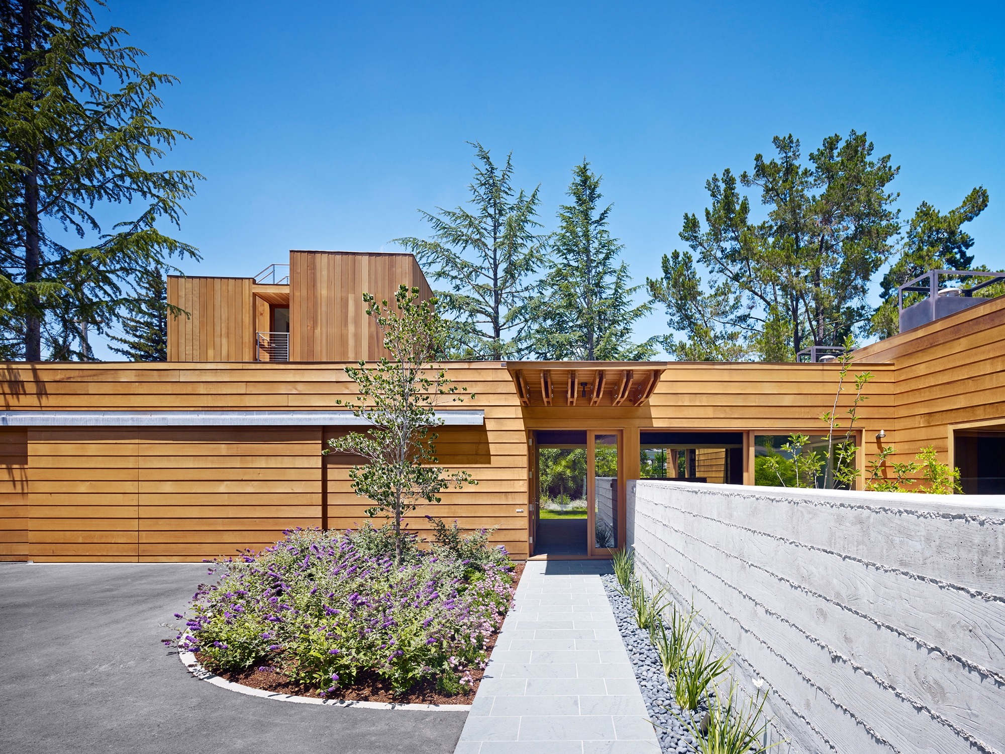 Leggi sul progetto Low/Rise House