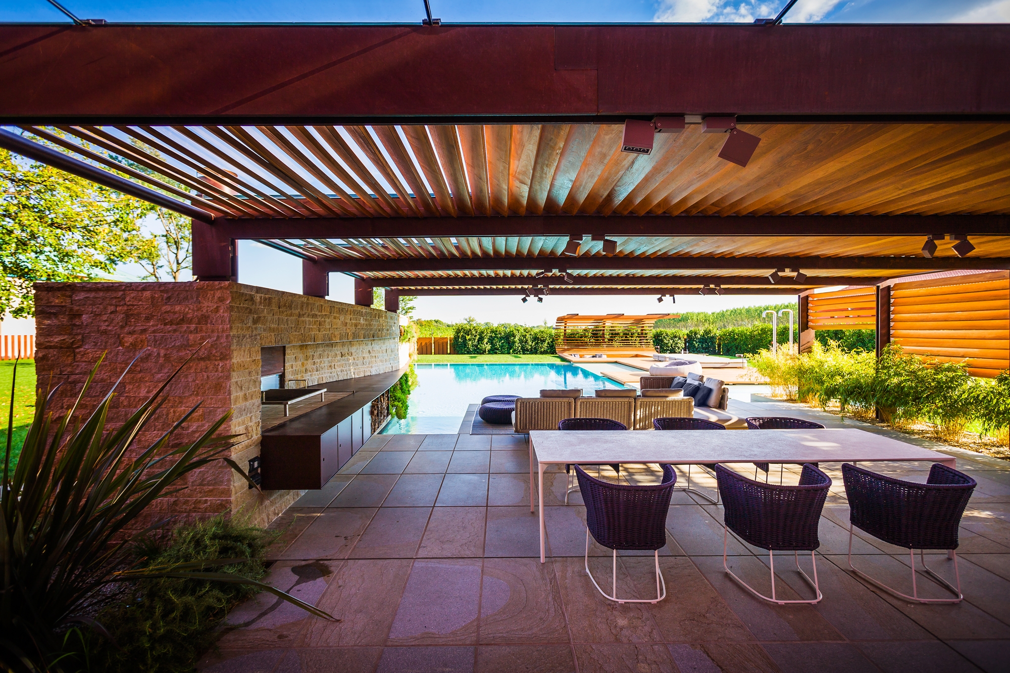Read about project Le Monde Garden