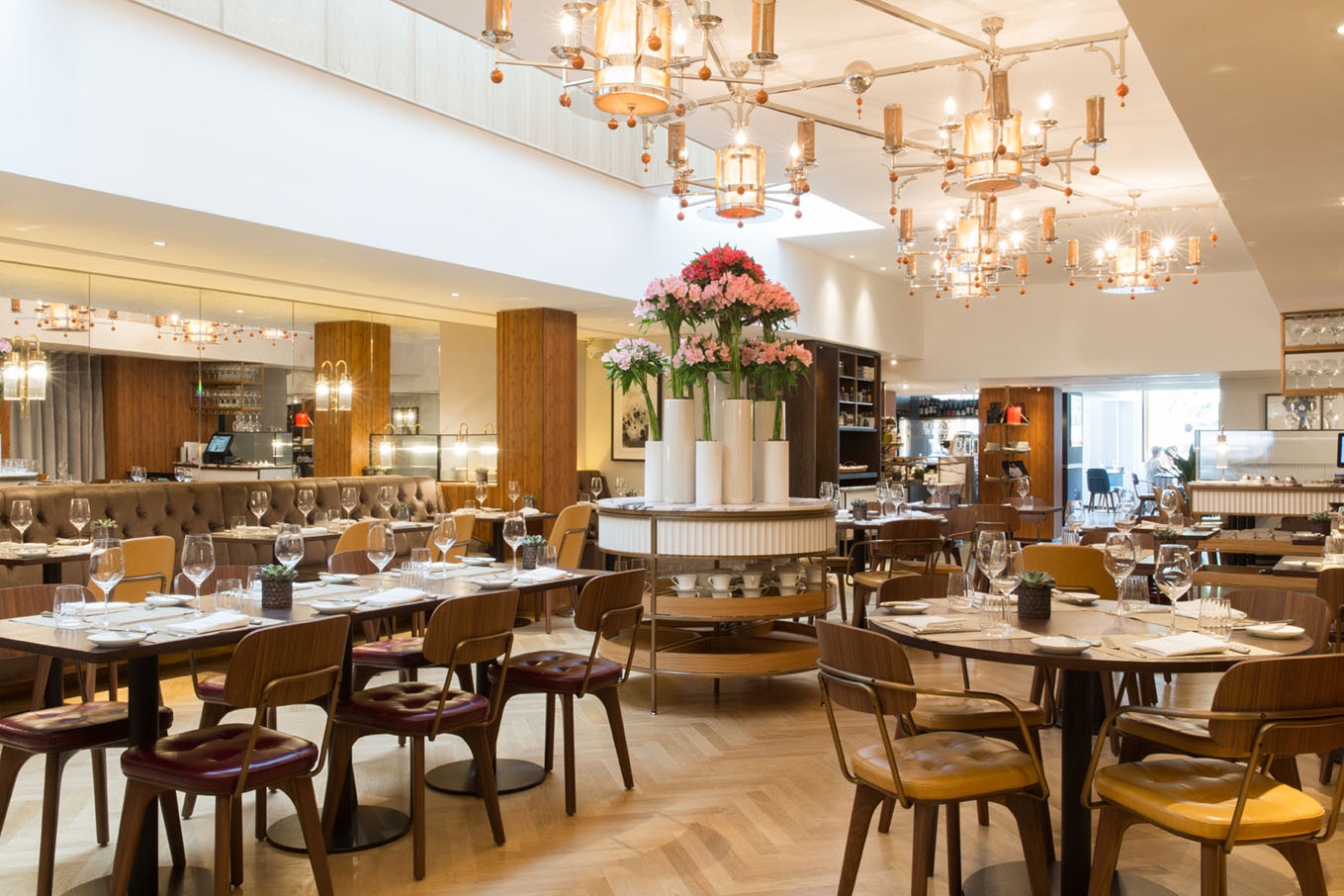 Leggi sul progetto The Athenaeum Hotel & Residences