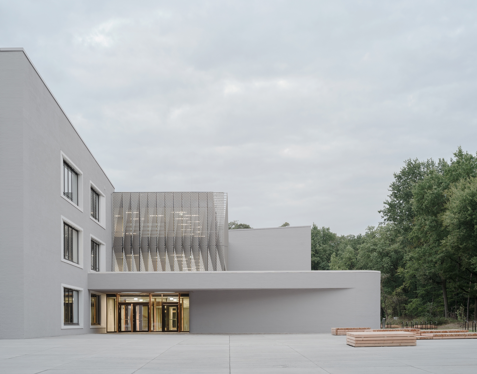Read about project Hessenwald School