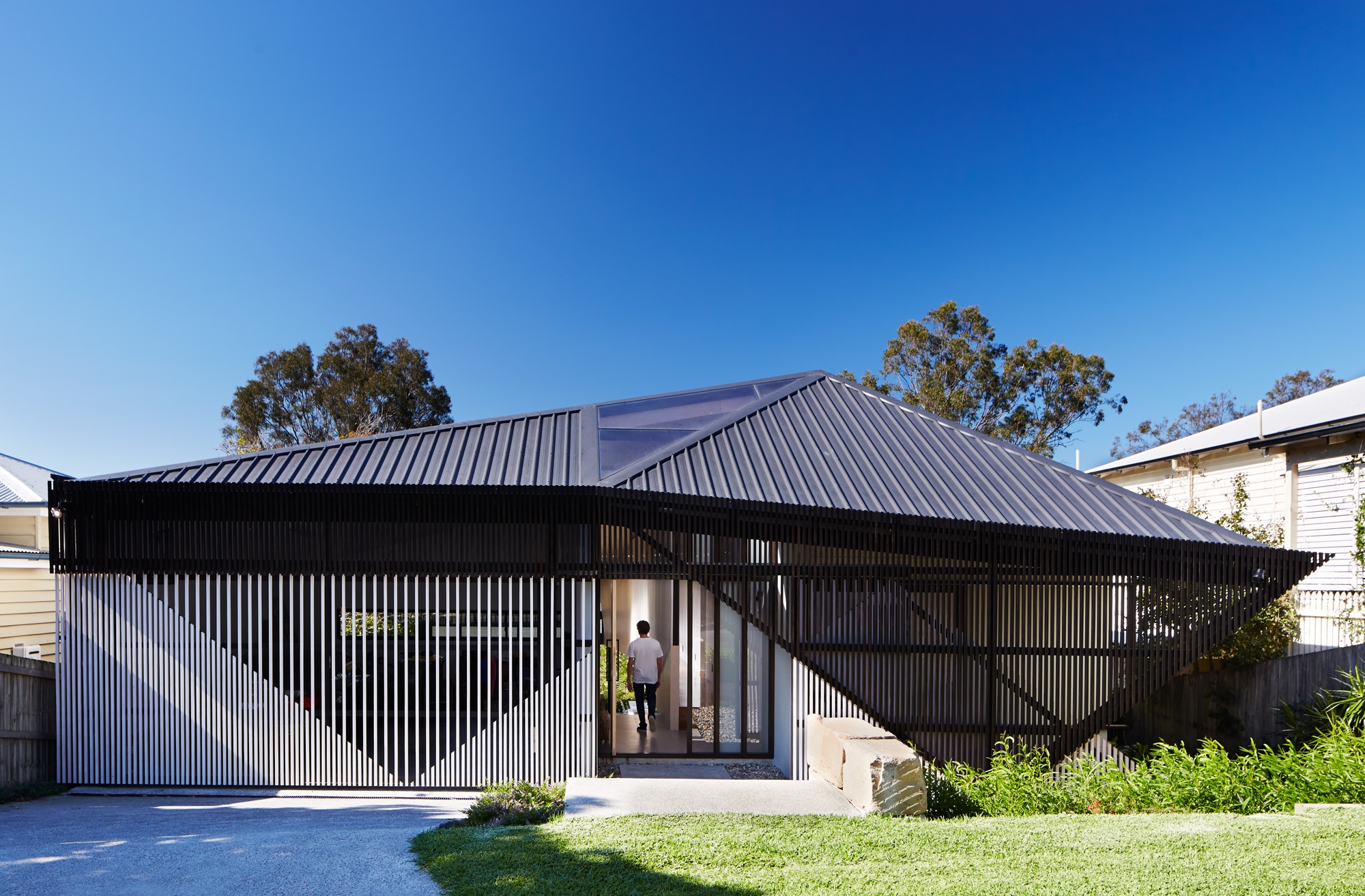 Lire à propos du projet Bardon House