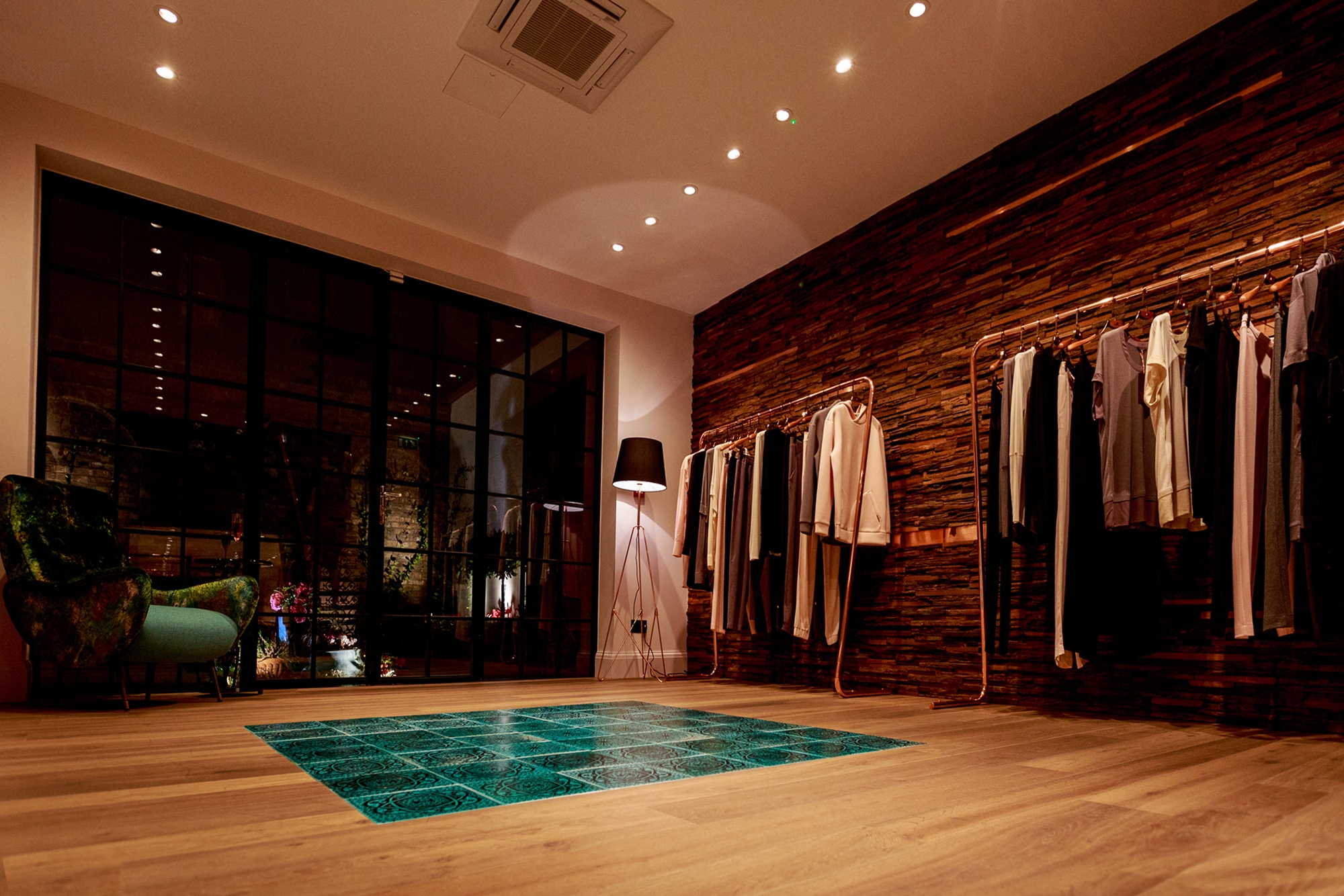 Erfahre mehr über das Projekt War The Robe