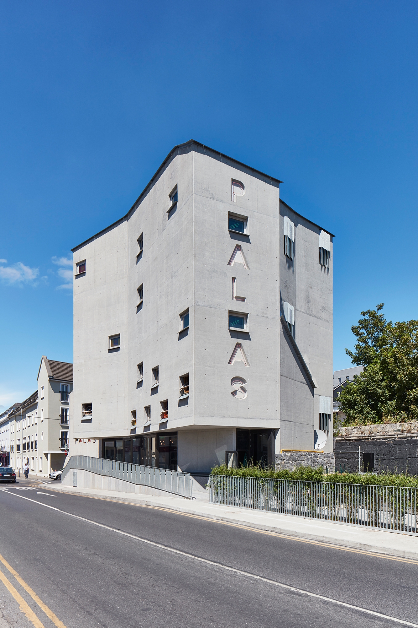 Leer sobre el proyecto Galway Picture Palace