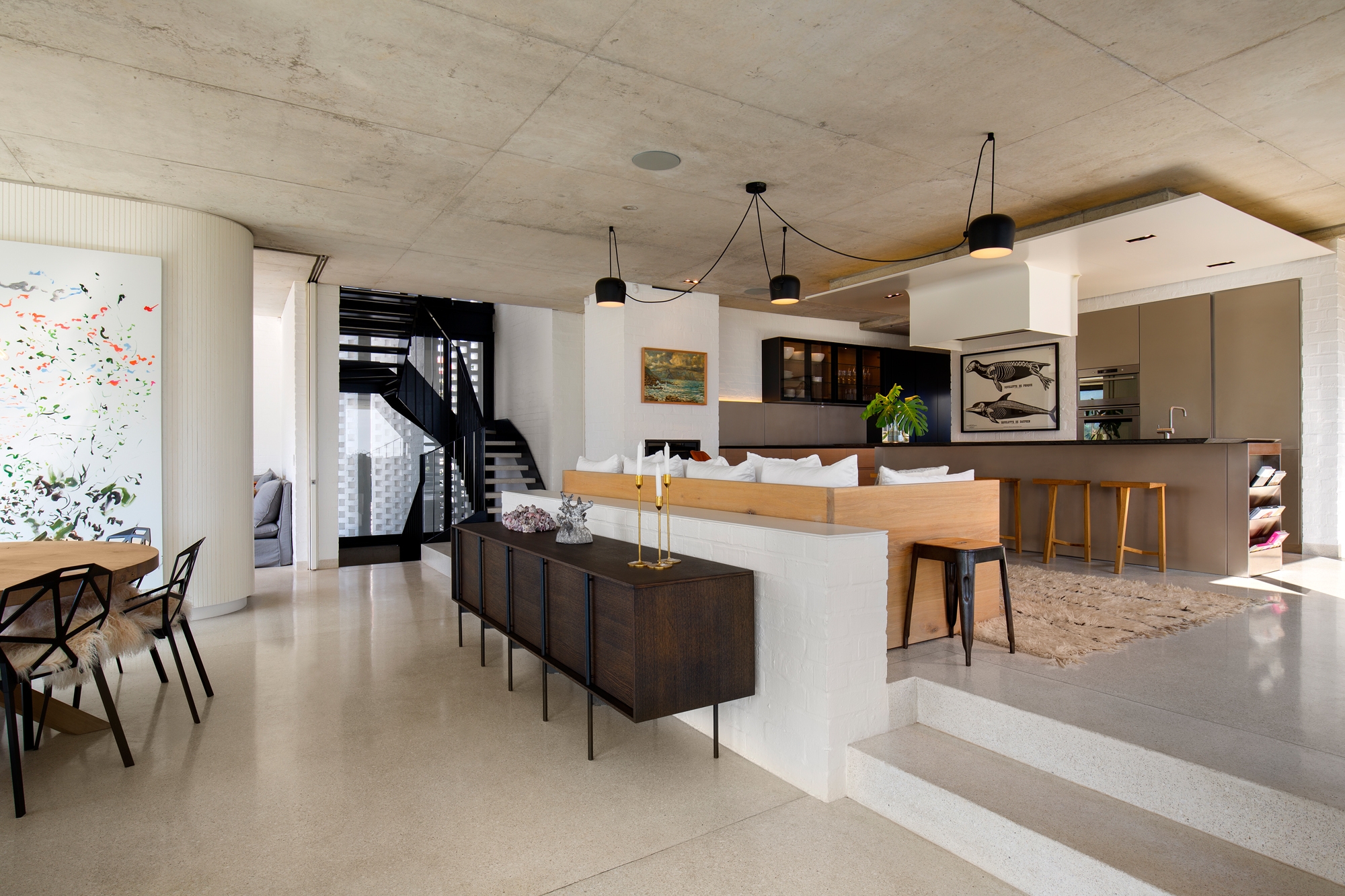 Read about project Restio River House