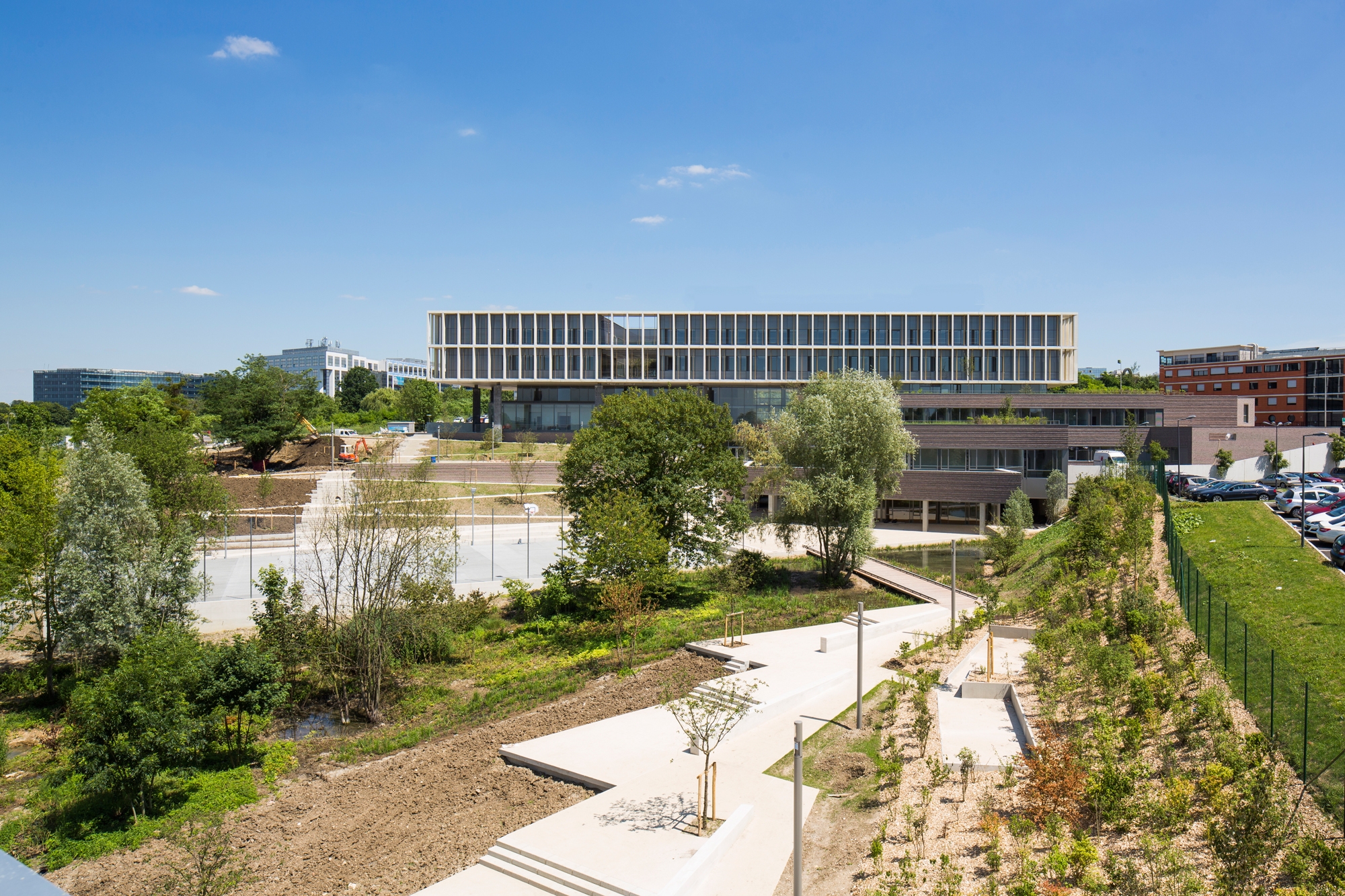 Erfahre mehr über das Projekt International High School East of Paris