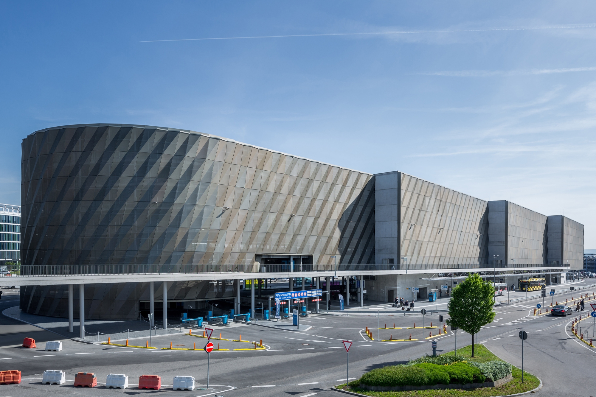 Read about project Stuttgart Airport Bus Terminal with Parking Garage