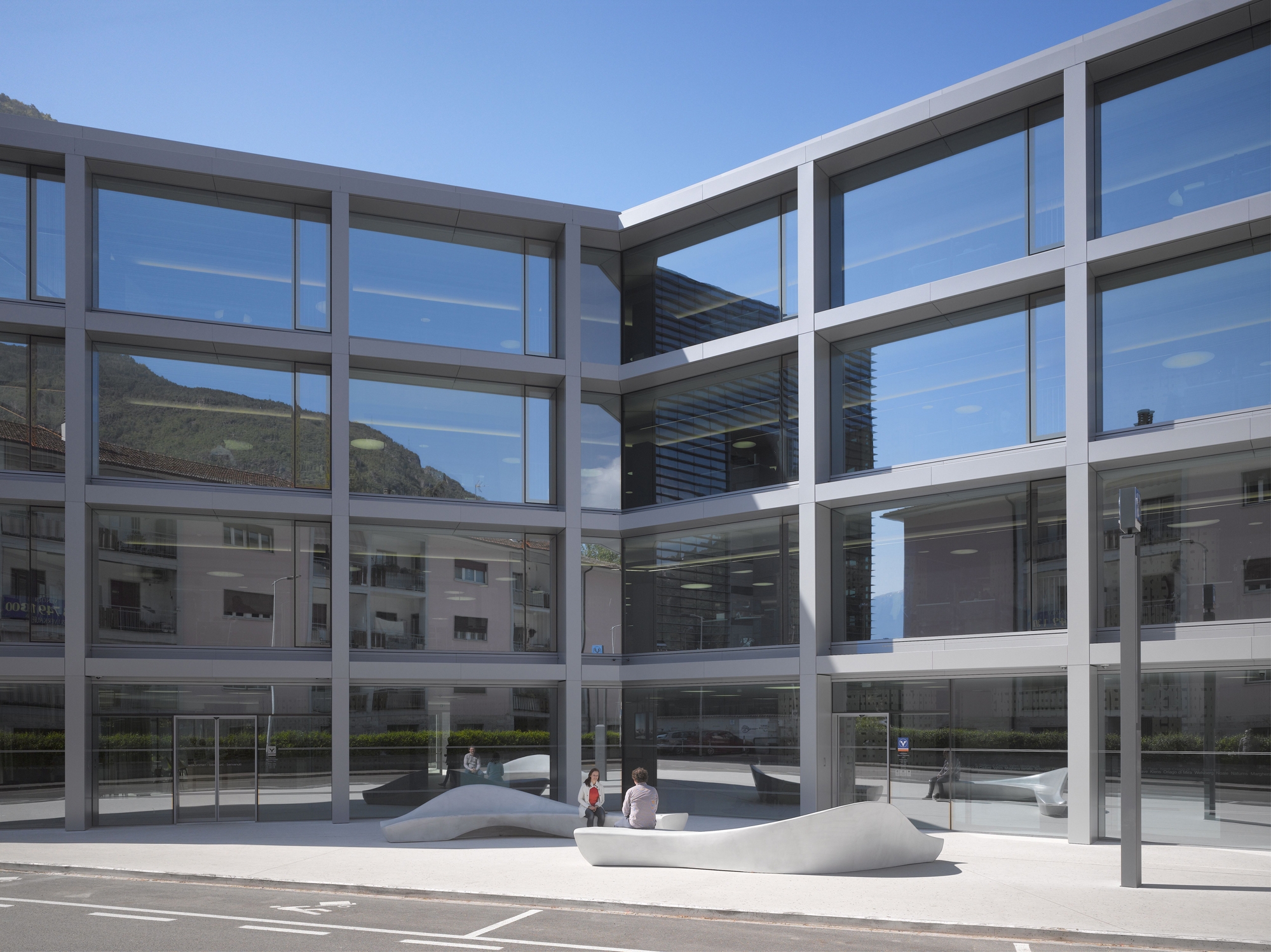 Read about project Südtiroler Volksbank headquarters