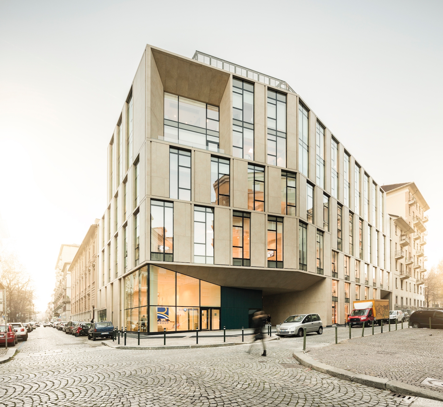 Read about project Reale Group office building