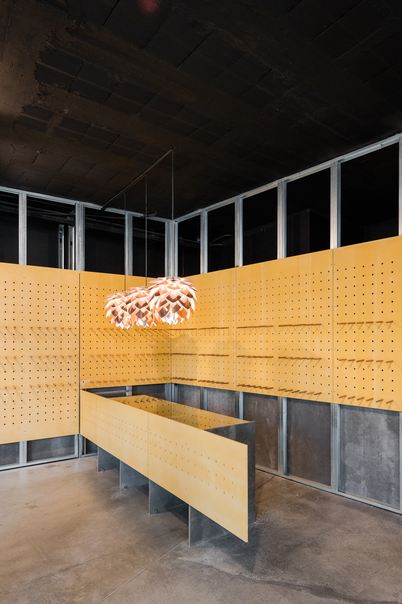 Erfahre mehr über das Projekt The Caveman