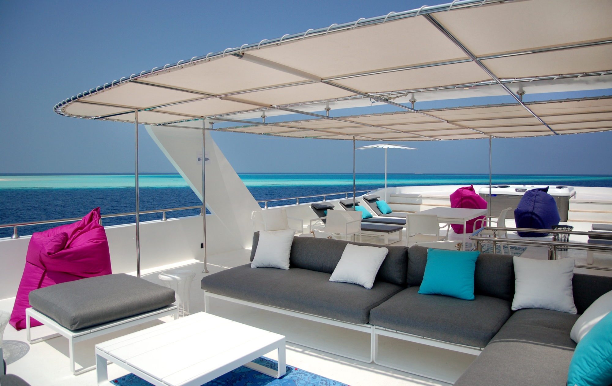 Leggi sul progetto Azalea Cruise