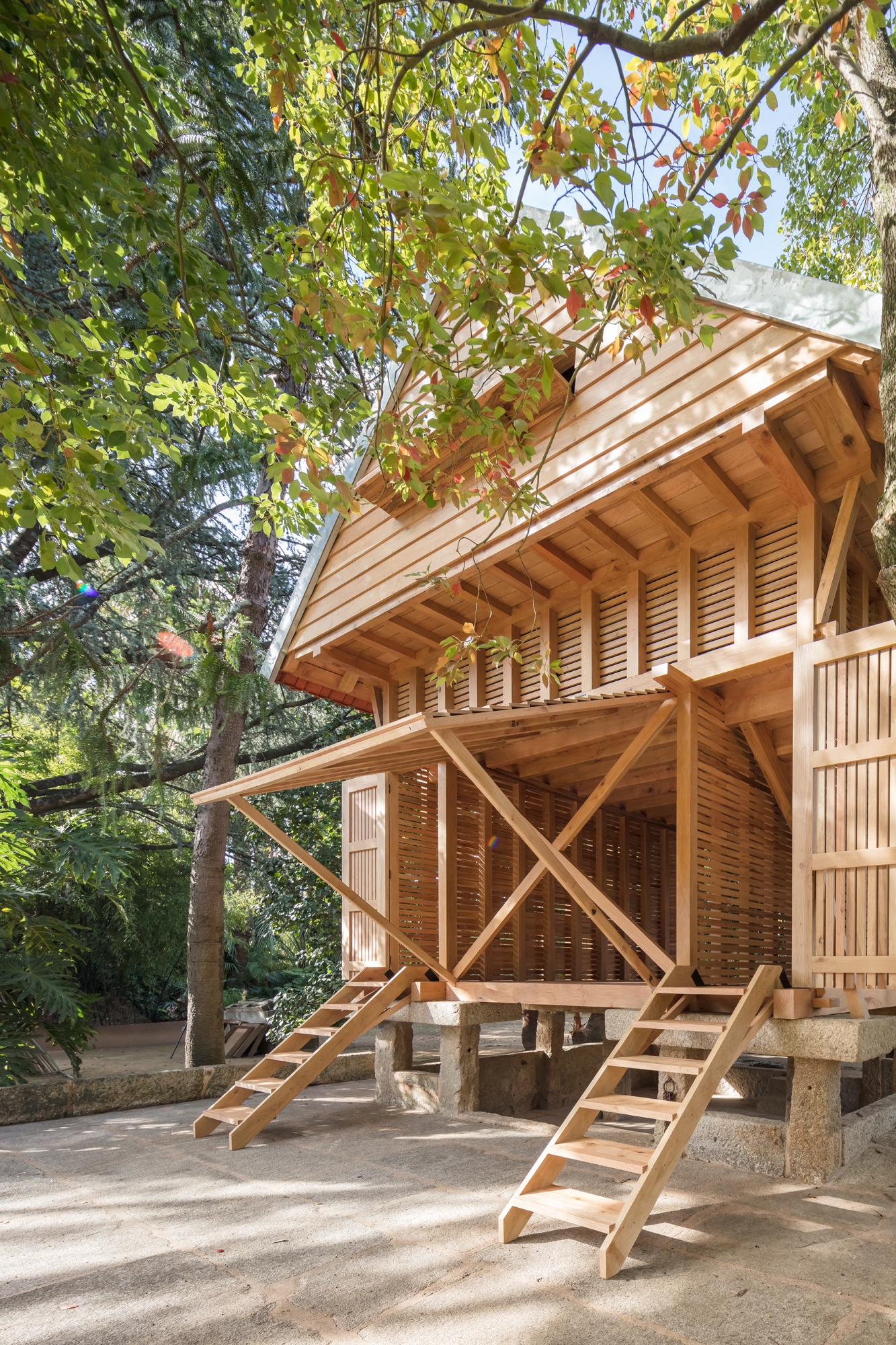 Erfahre mehr über das Projekt The Dovecote-Granary