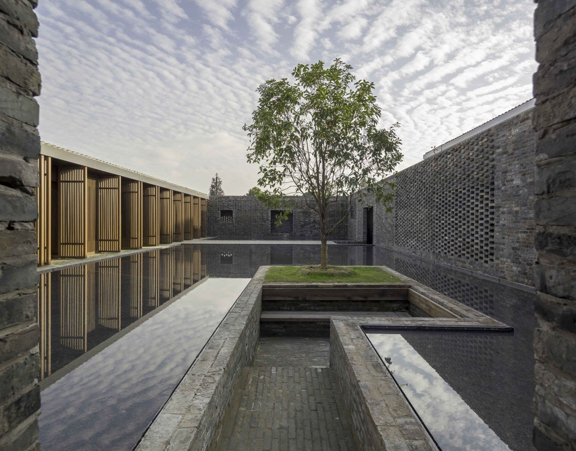 Leggi sul progetto The Walled - Tsingpu Yangzhou Retreat