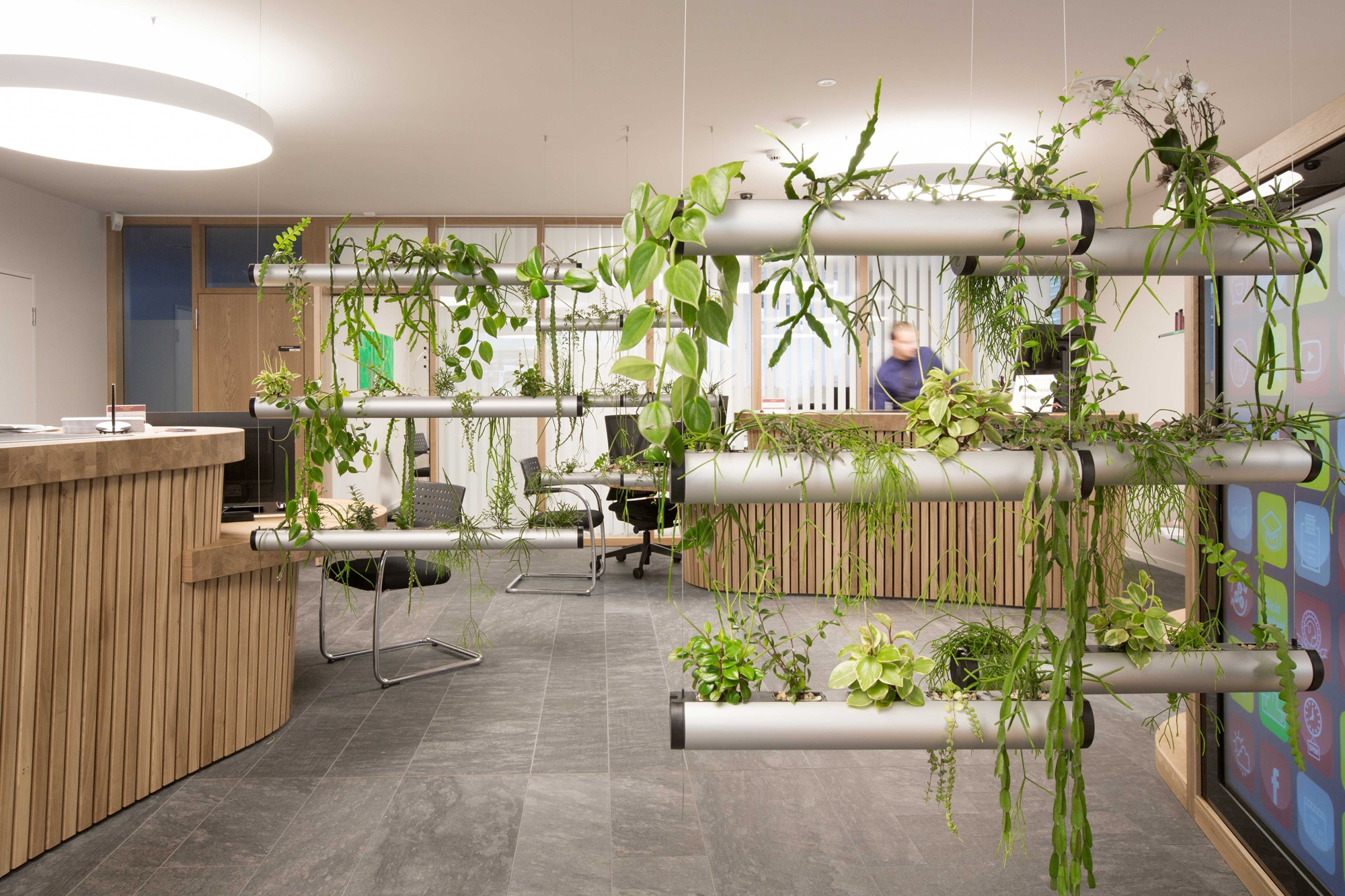 Lees oor projek Reconstruction office spaces