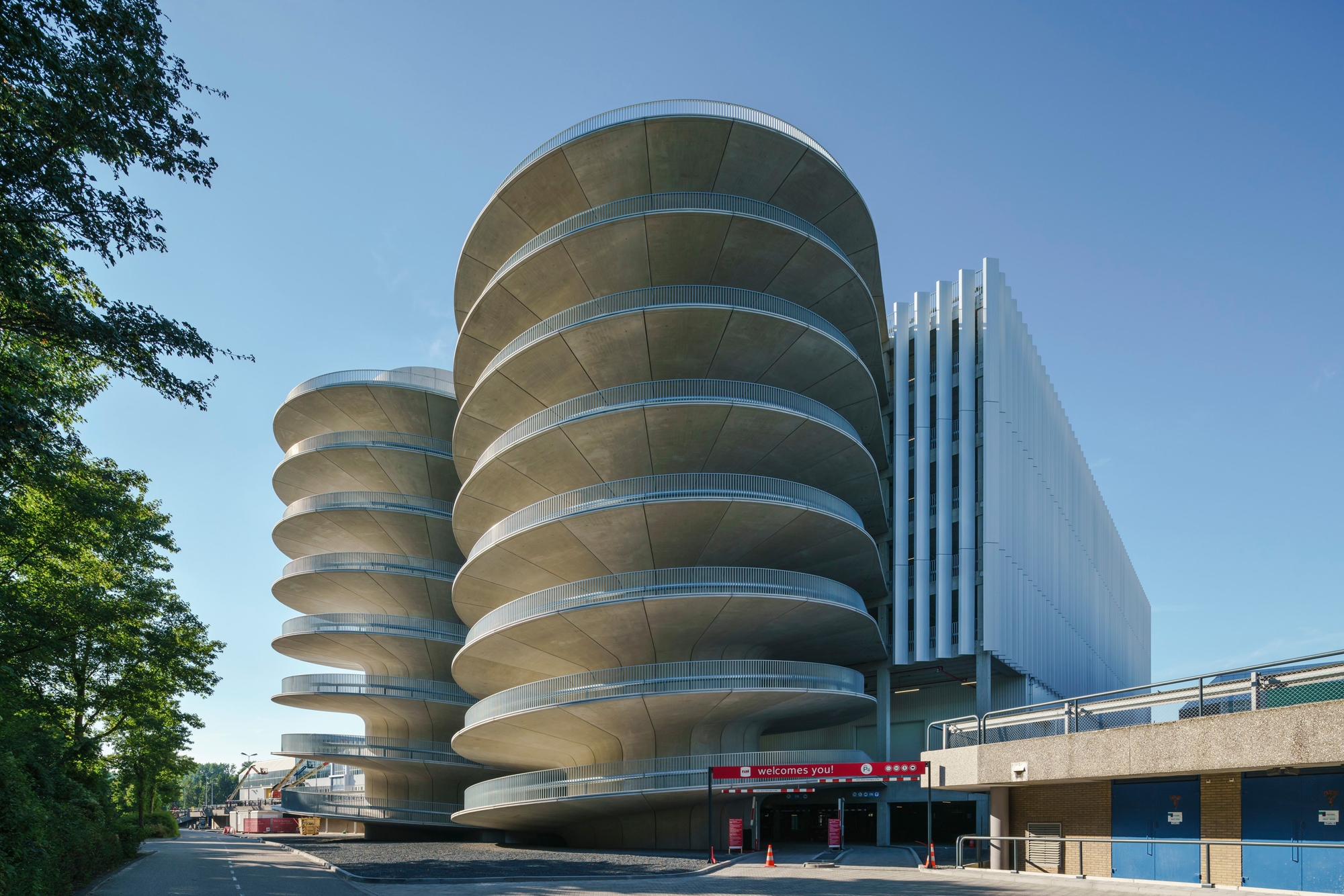 Lire à propos du projet RAI Car Park