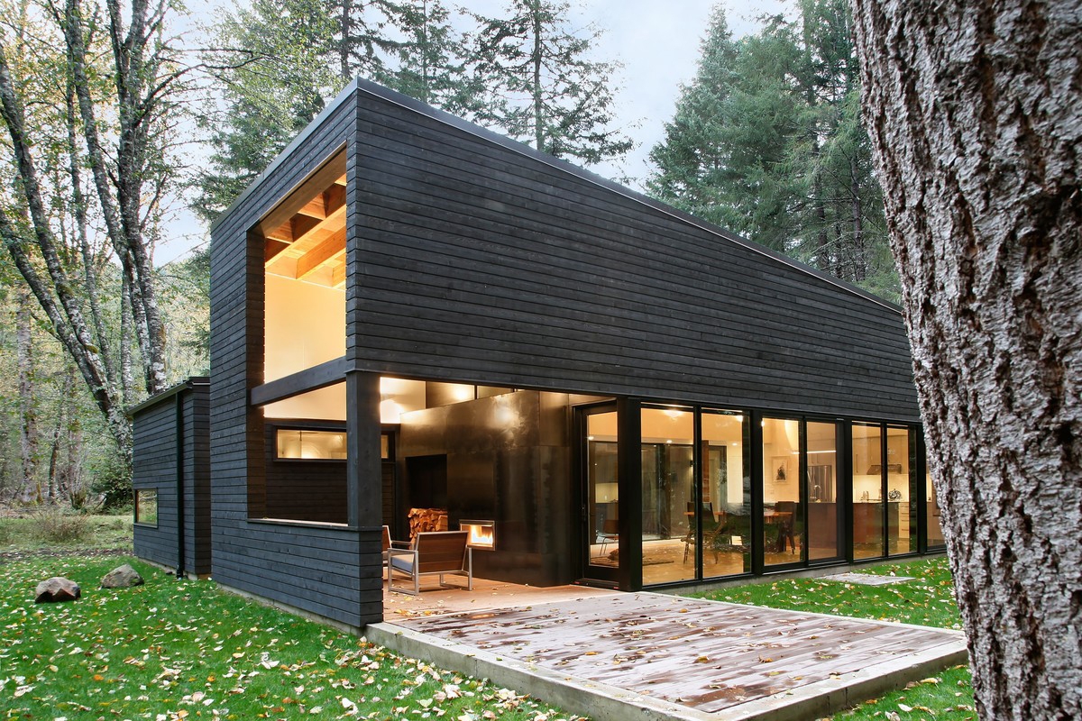 Read about project Courtyard House on a River