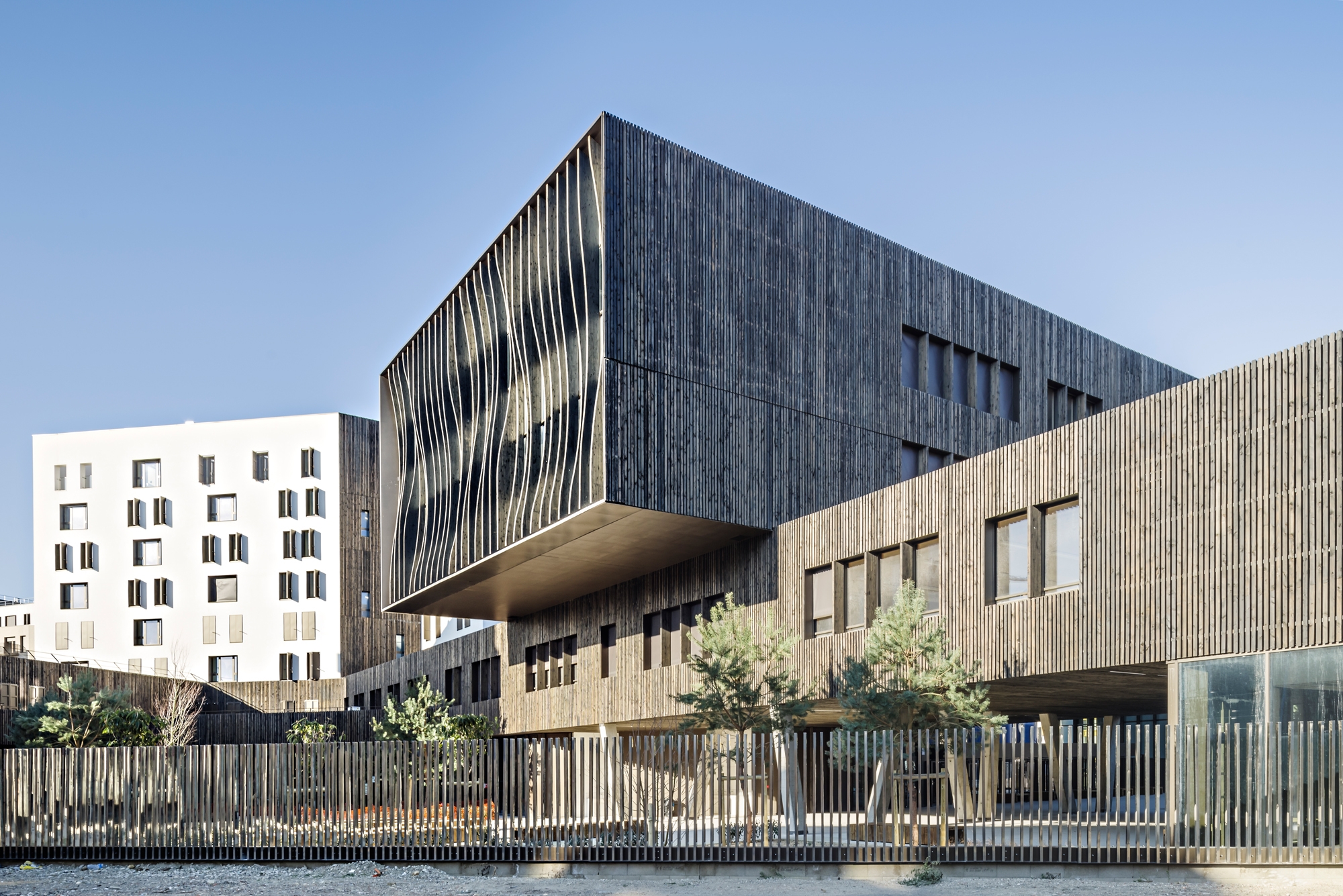 Read about project Lycée La Plaine