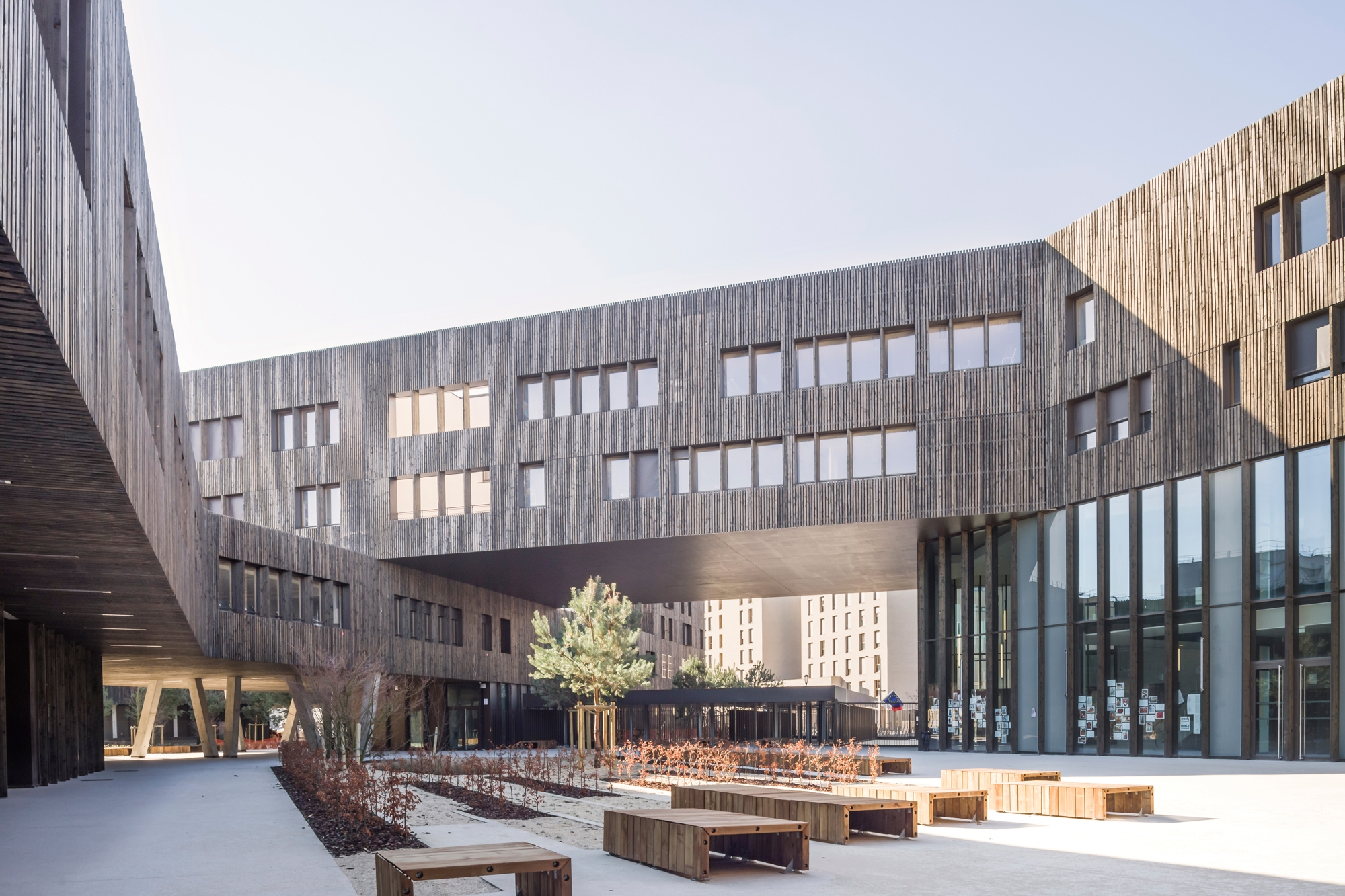 Lycée La Plaine – Discover project by Brenac & Gonzalez | Architonic
