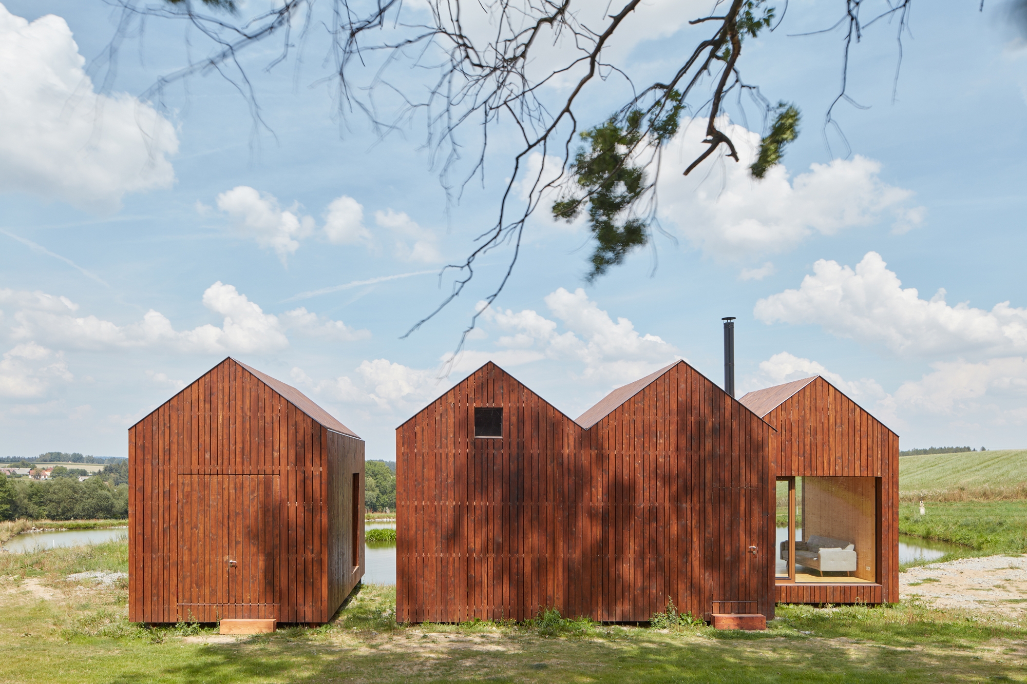 Leer sobre el proyecto Cottage Near a Pond