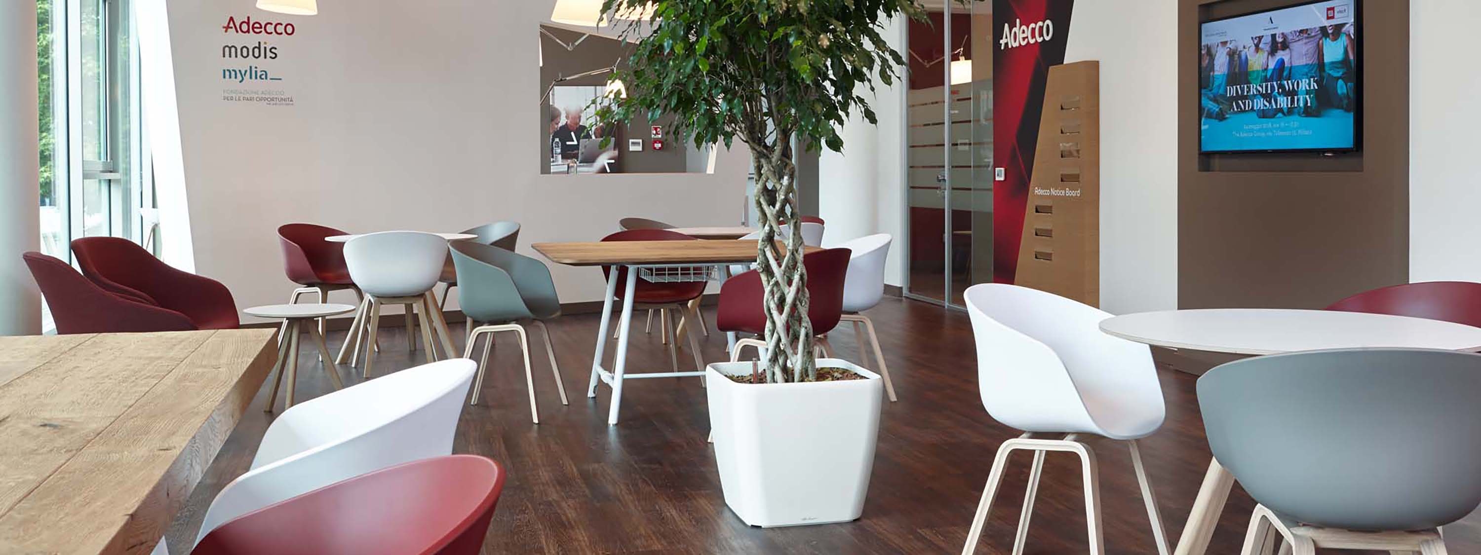 Leggi sul progetto Adecco