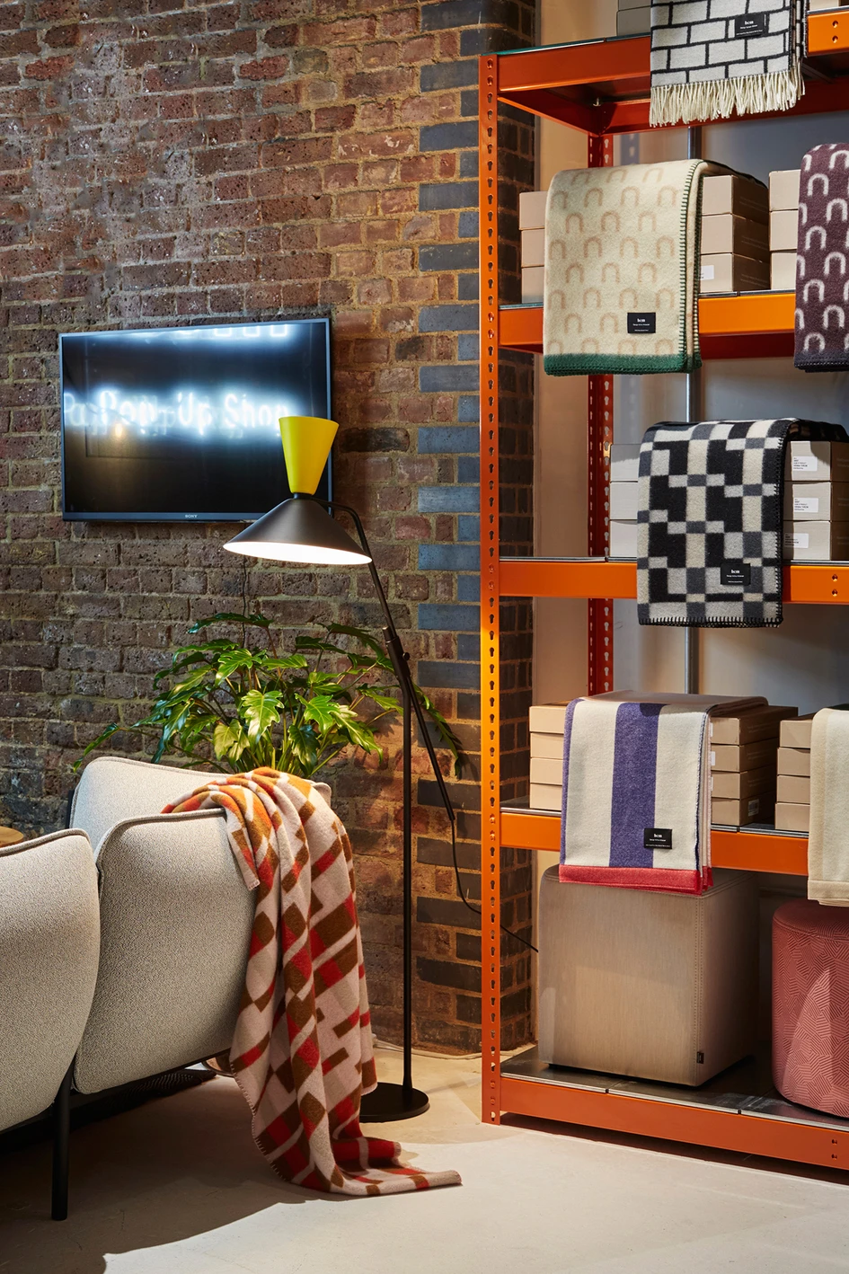Apart from giving potential customers the opportunity to interact with the products, Hem's London Pop-Up is also used to host workshops, debates and other events. Photos: Heiko Prigge